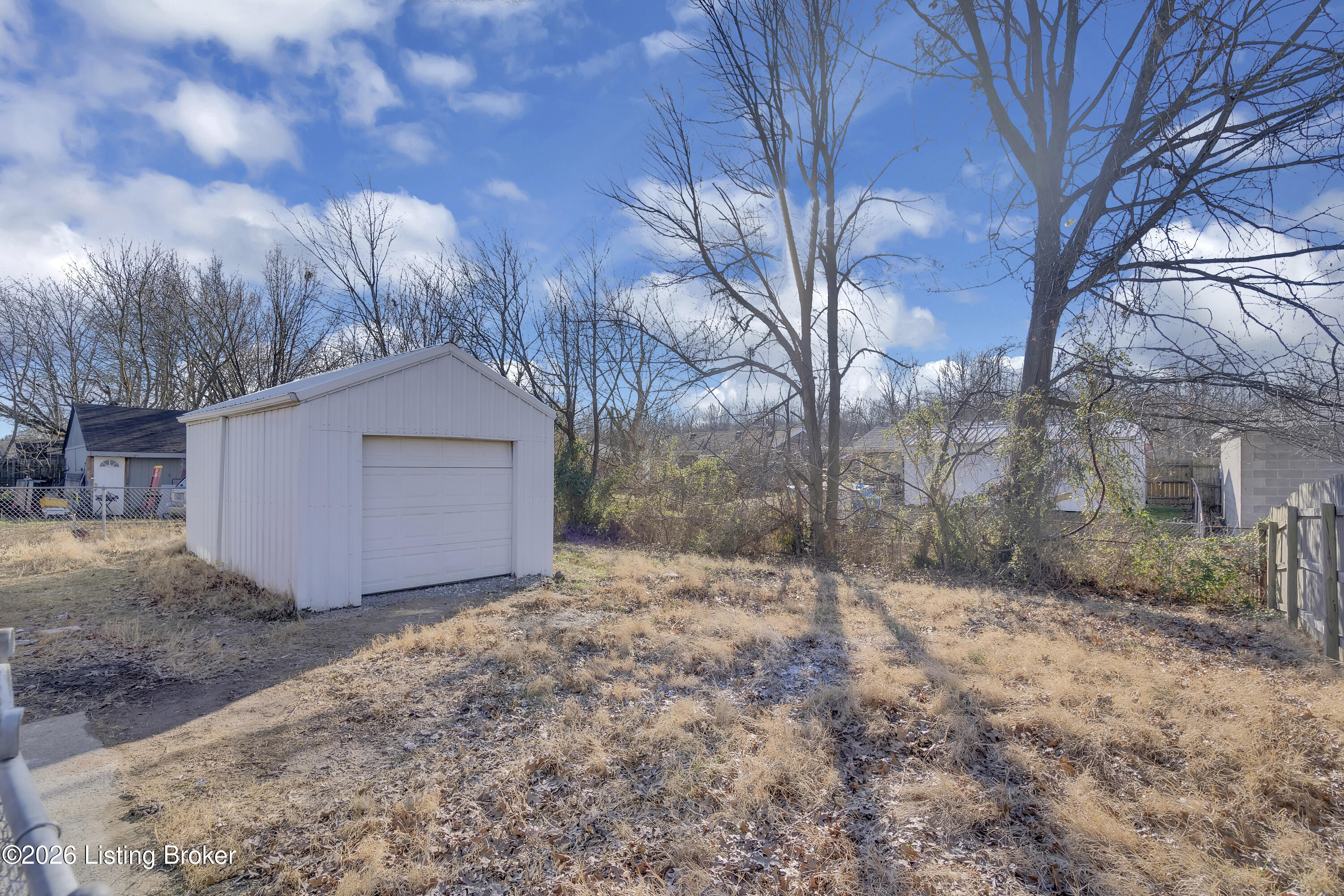 9008 Willowcreek Dr
