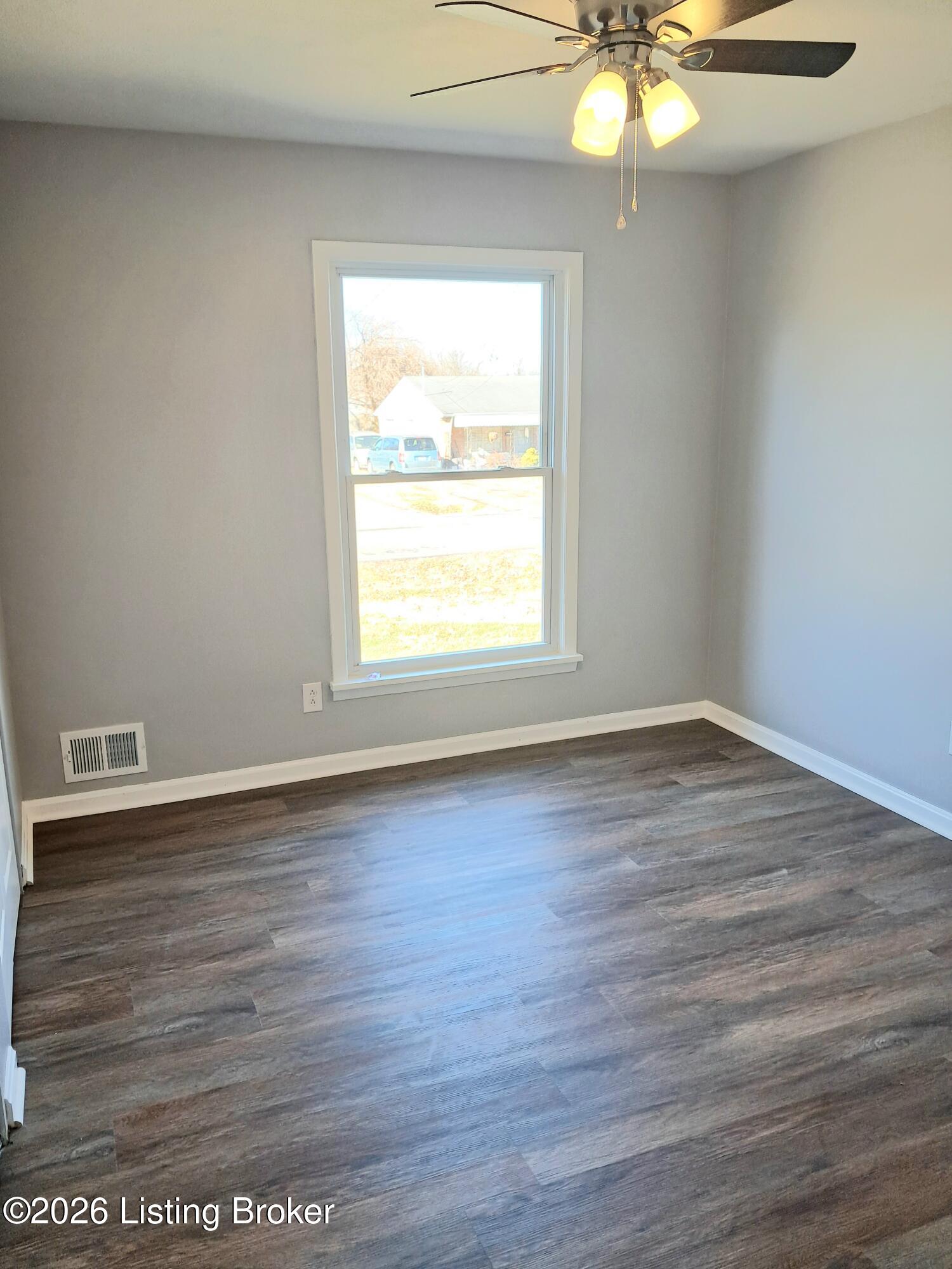5013 Invicta Dr