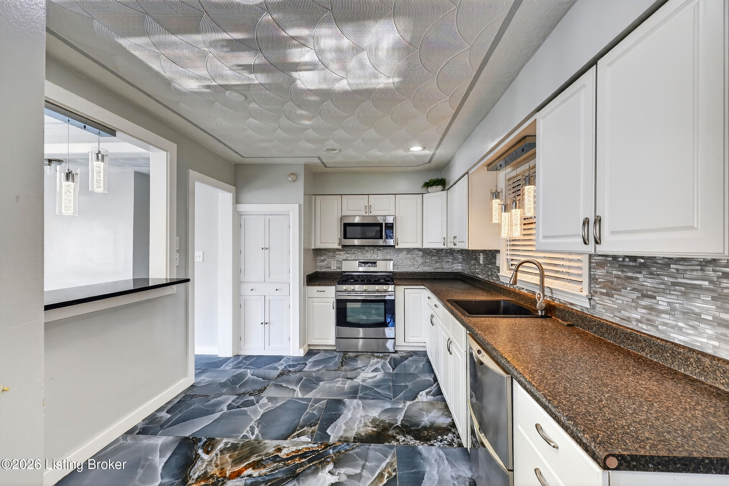 3705 S South Park Rd