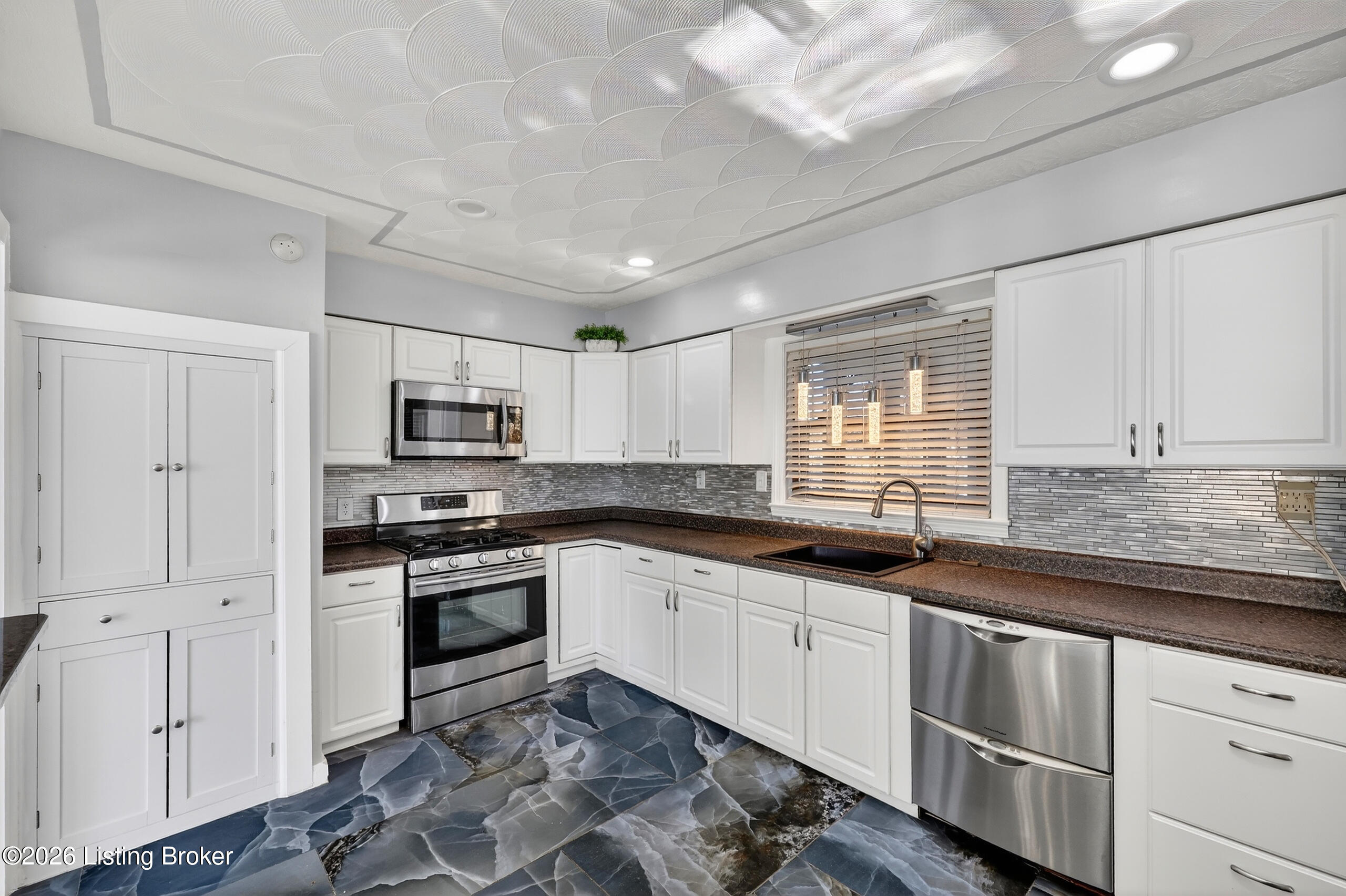 3705 S South Park Rd