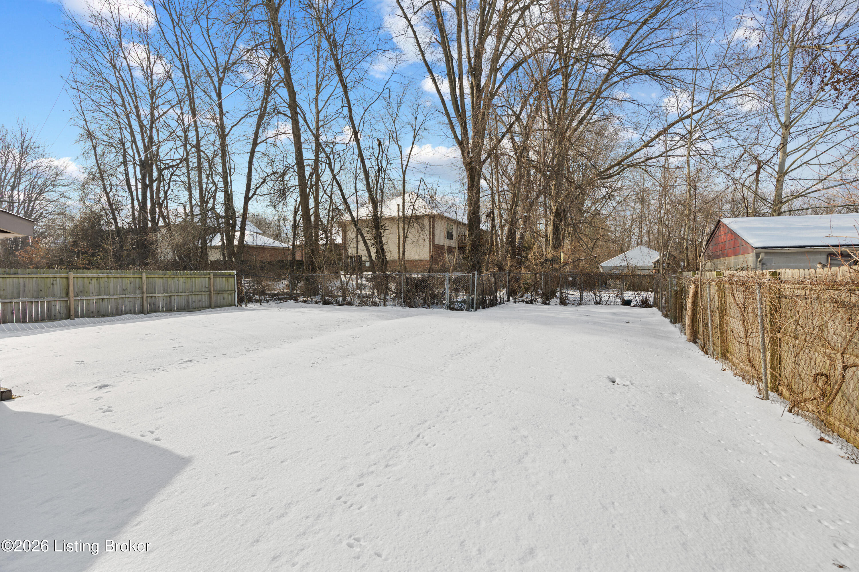 218 Glissade Dr