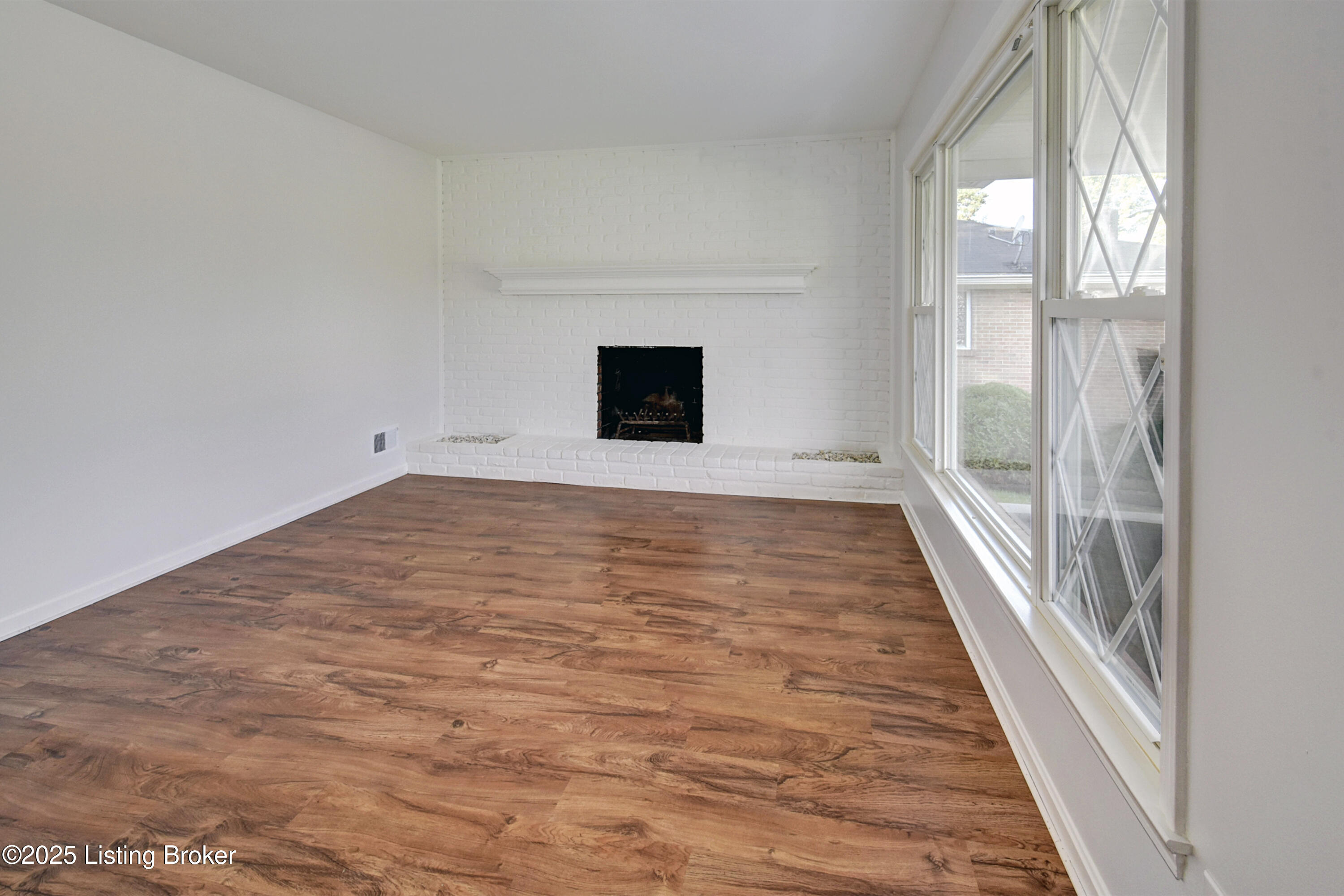 5004 Cedar Brook Ct