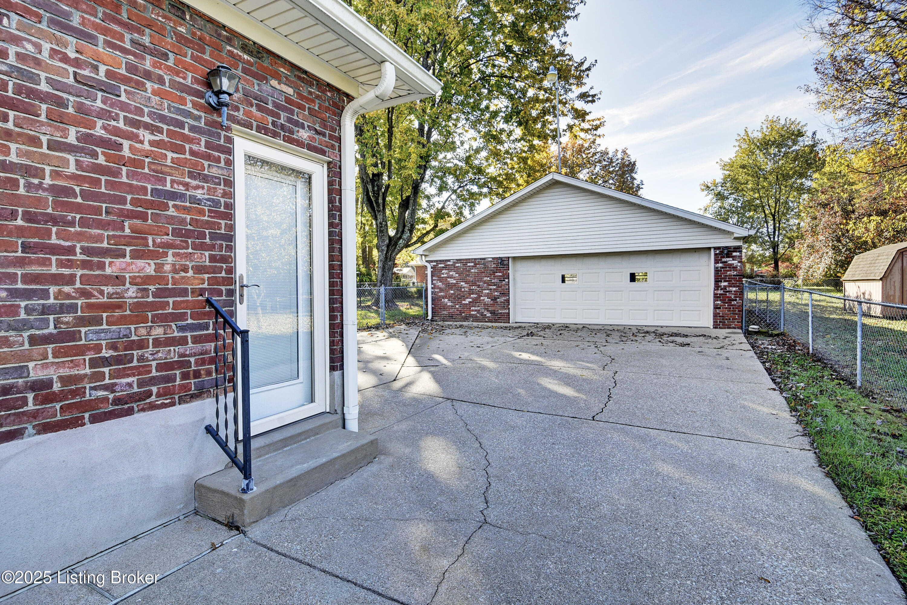 5004 Cedar Brook Ct