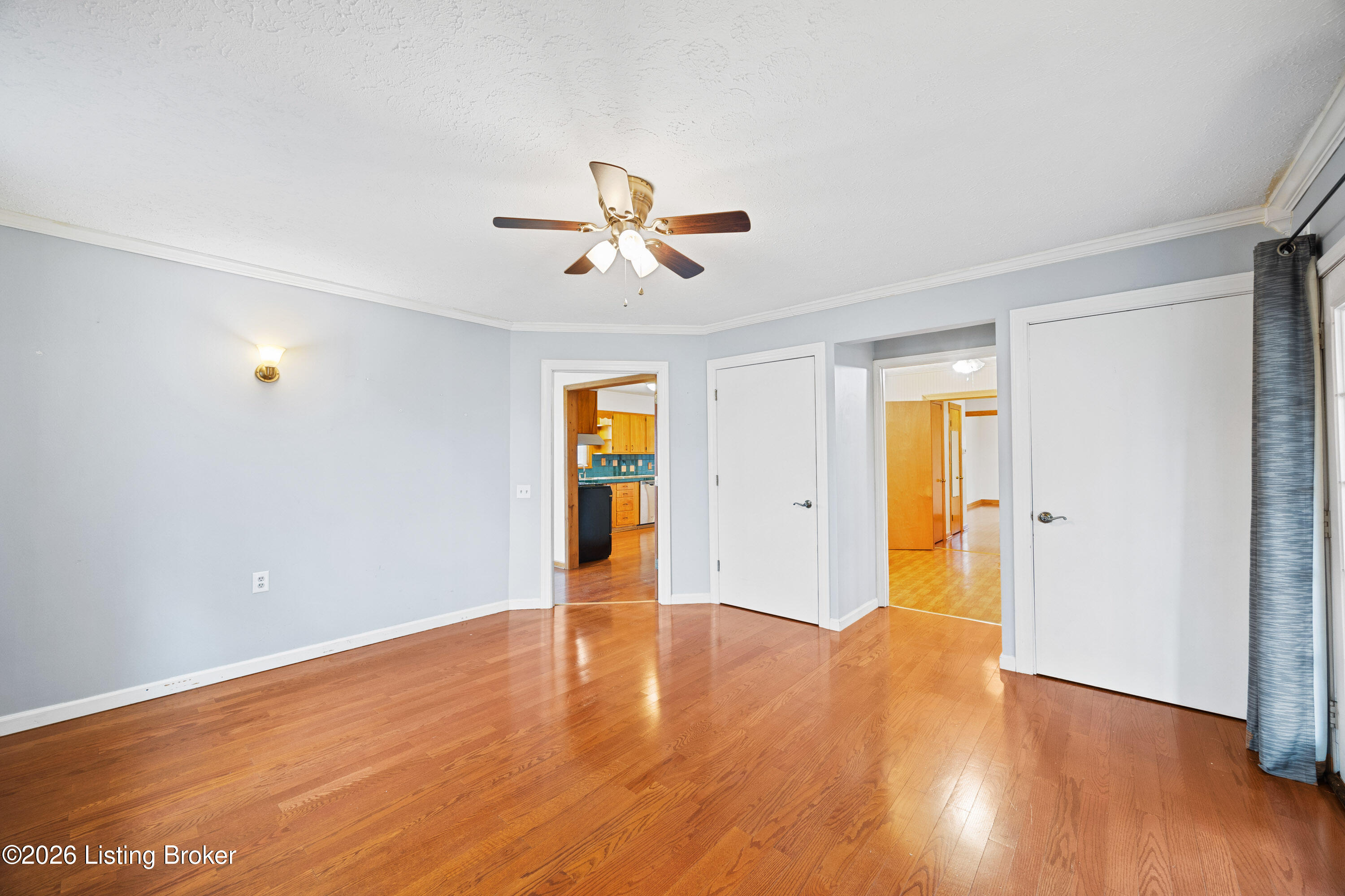 1325 W Vine St