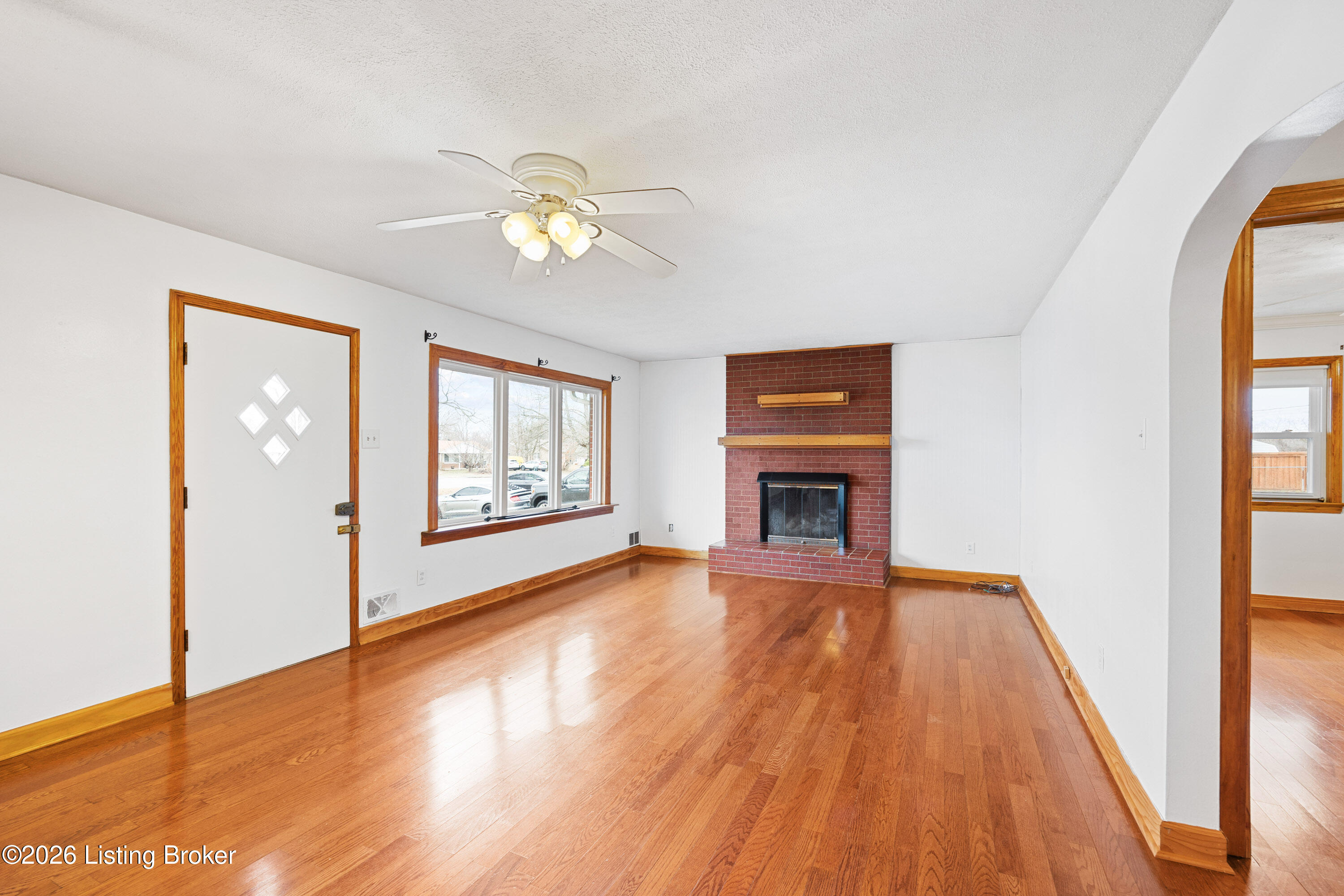 1325 W Vine St