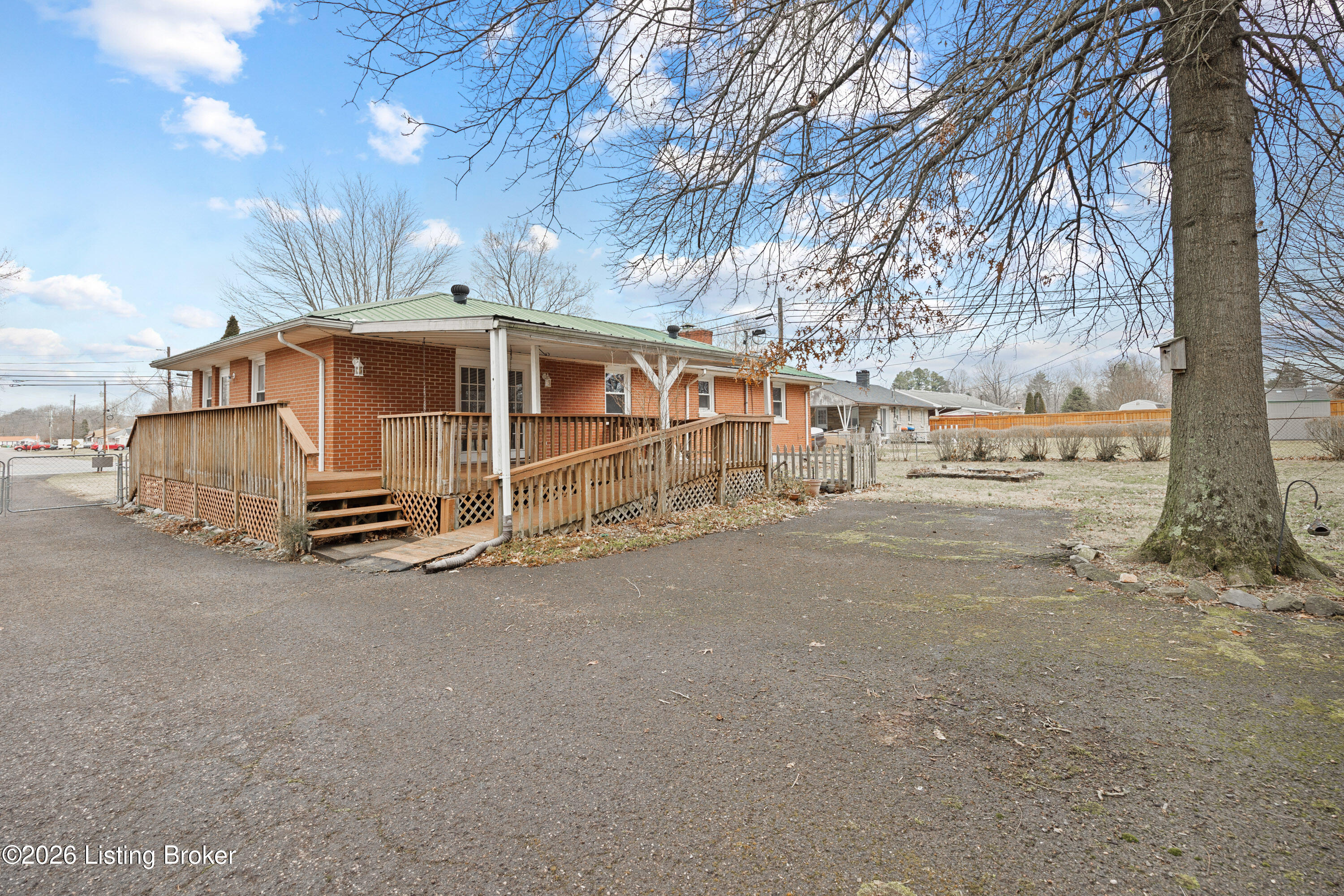1325 W Vine St