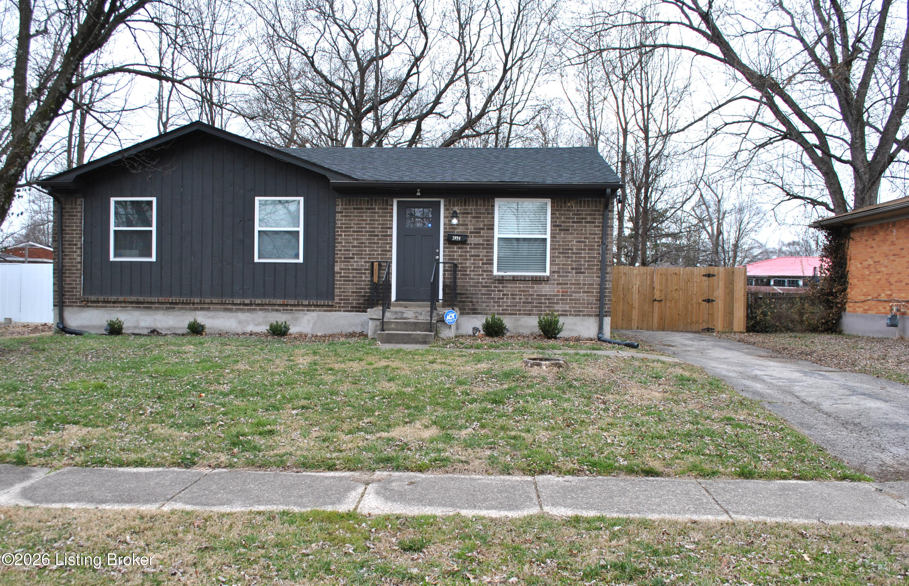 5824 Spicewood Ln
