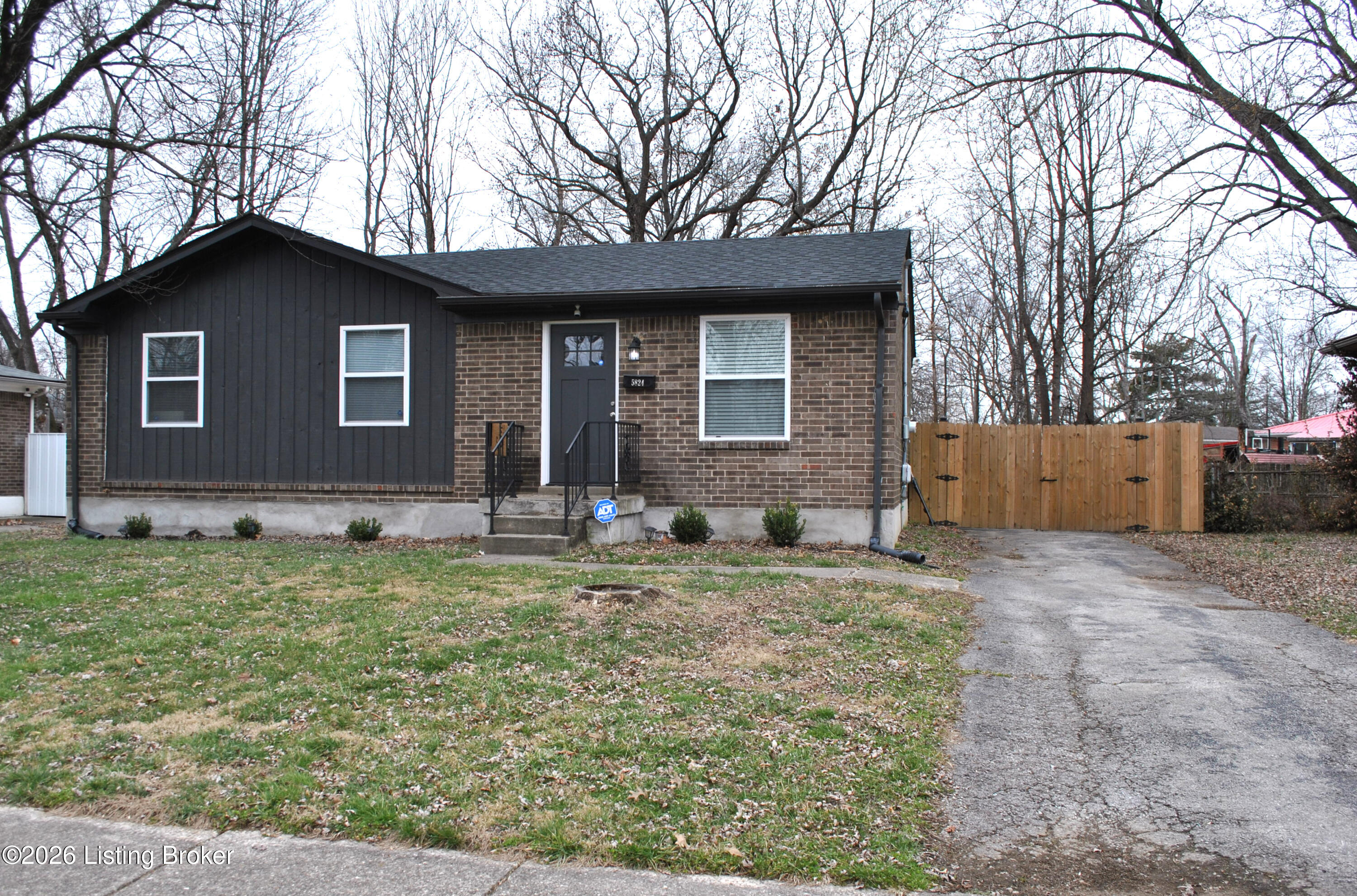 5824 Spicewood Ln
