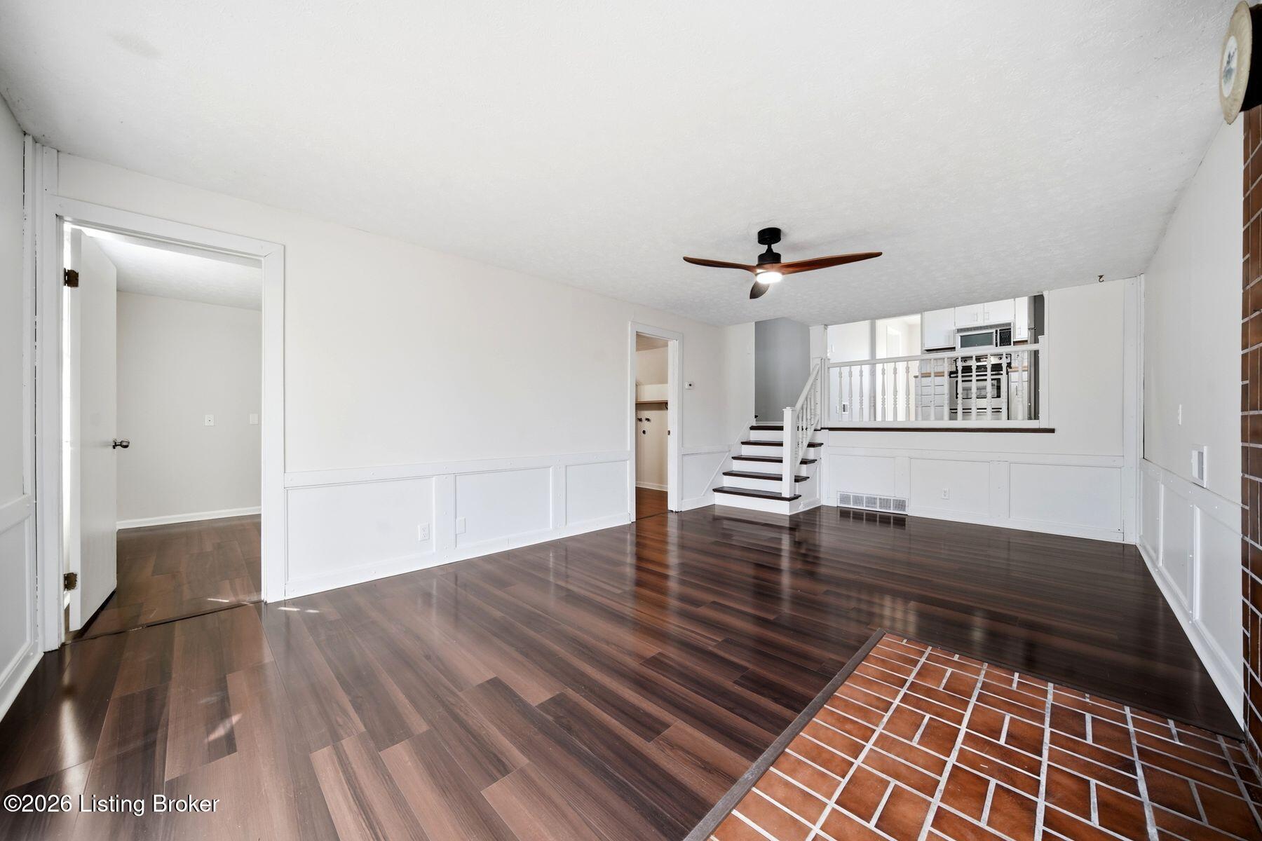7905 Mary Sue Dr