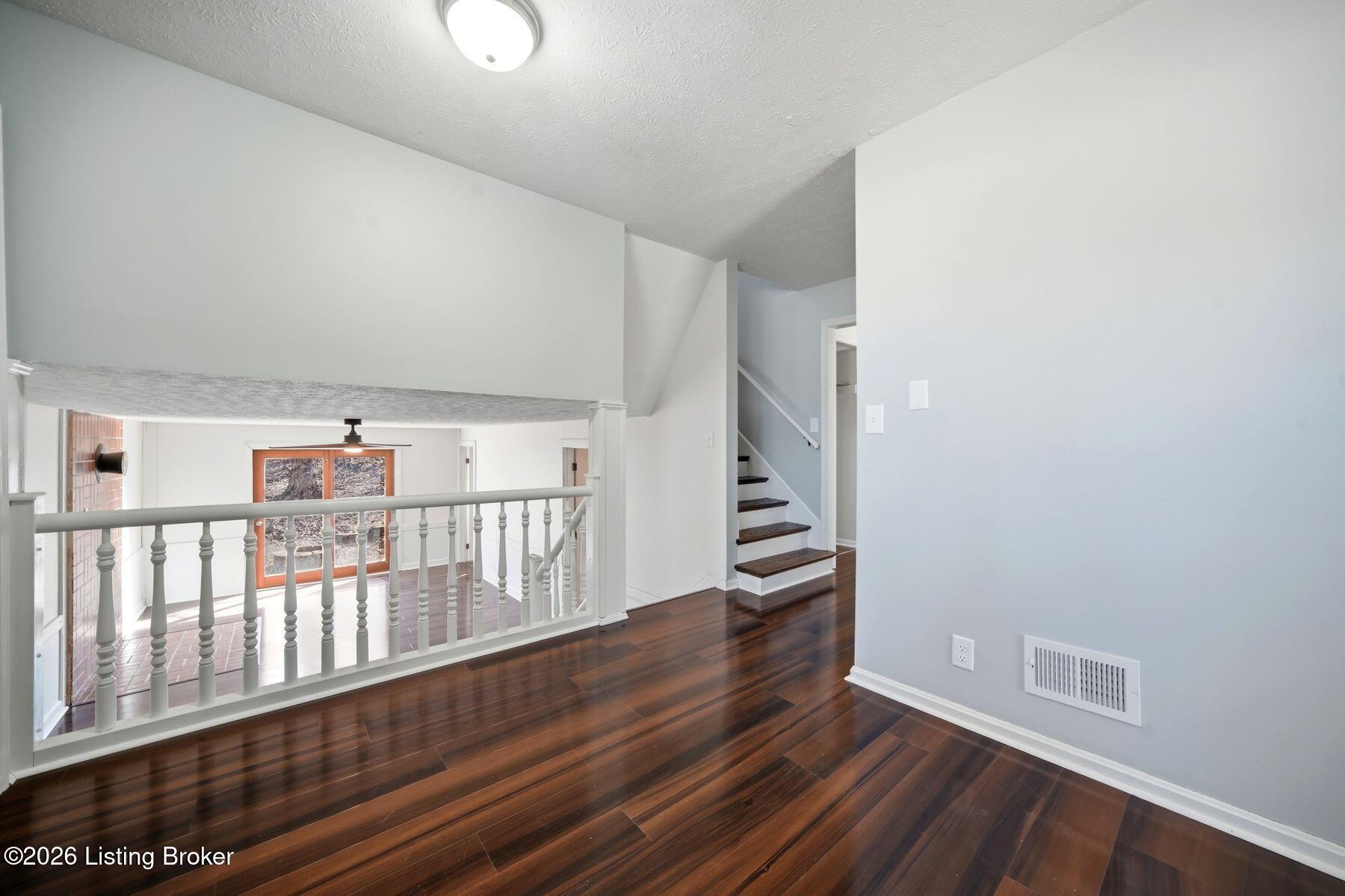 7905 Mary Sue Dr