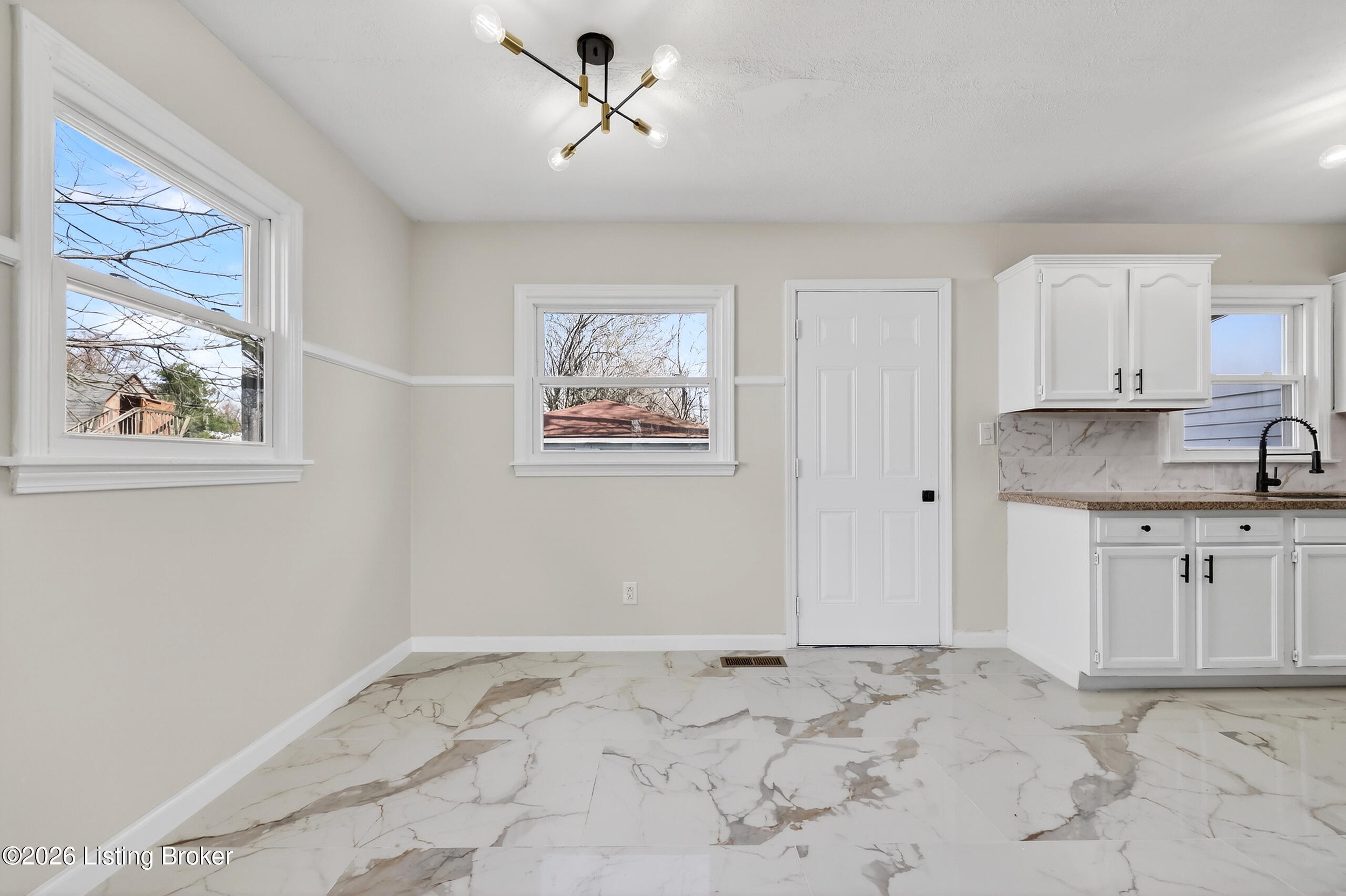 10413 Grafton Hall Rd