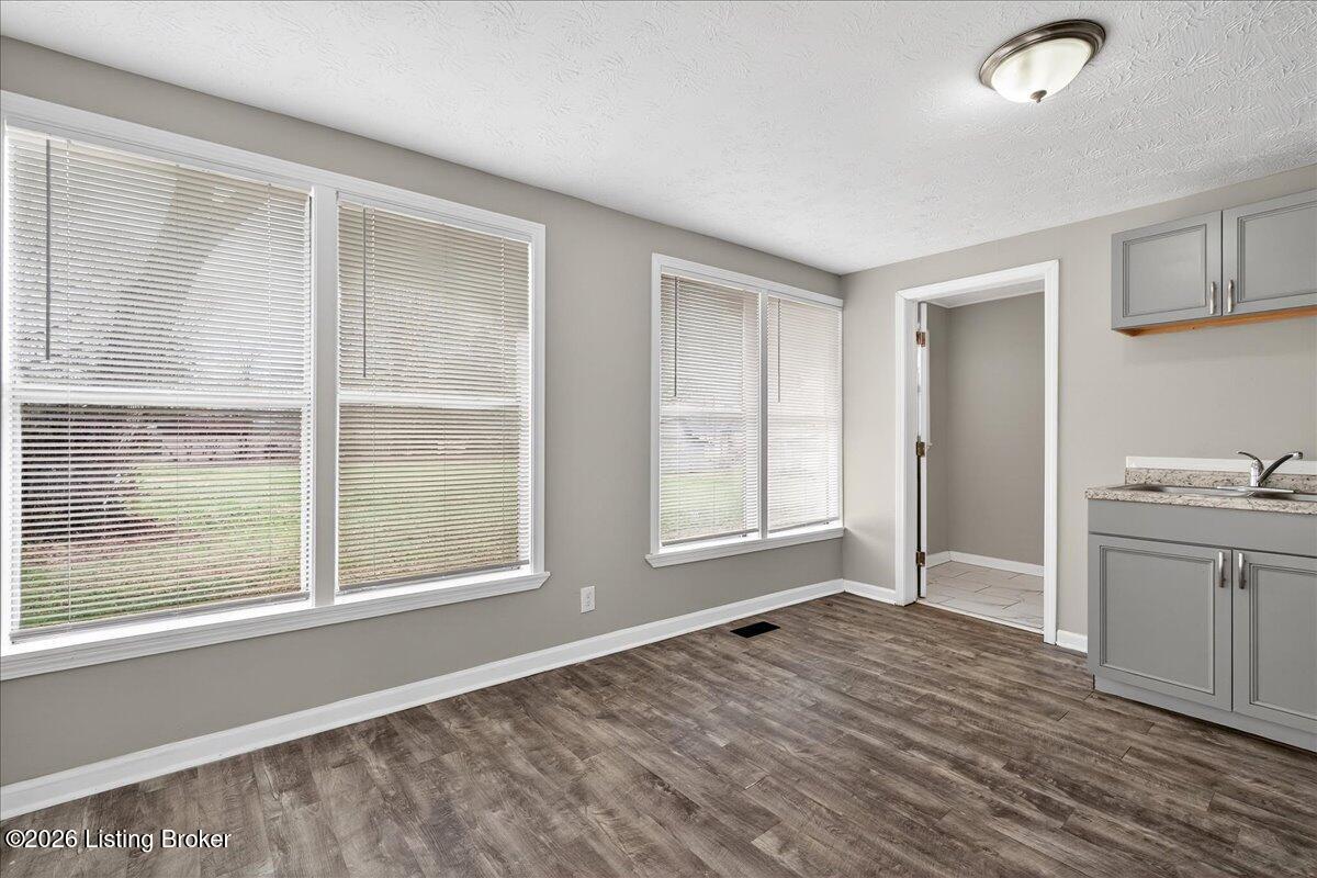 4313 Dover Rd