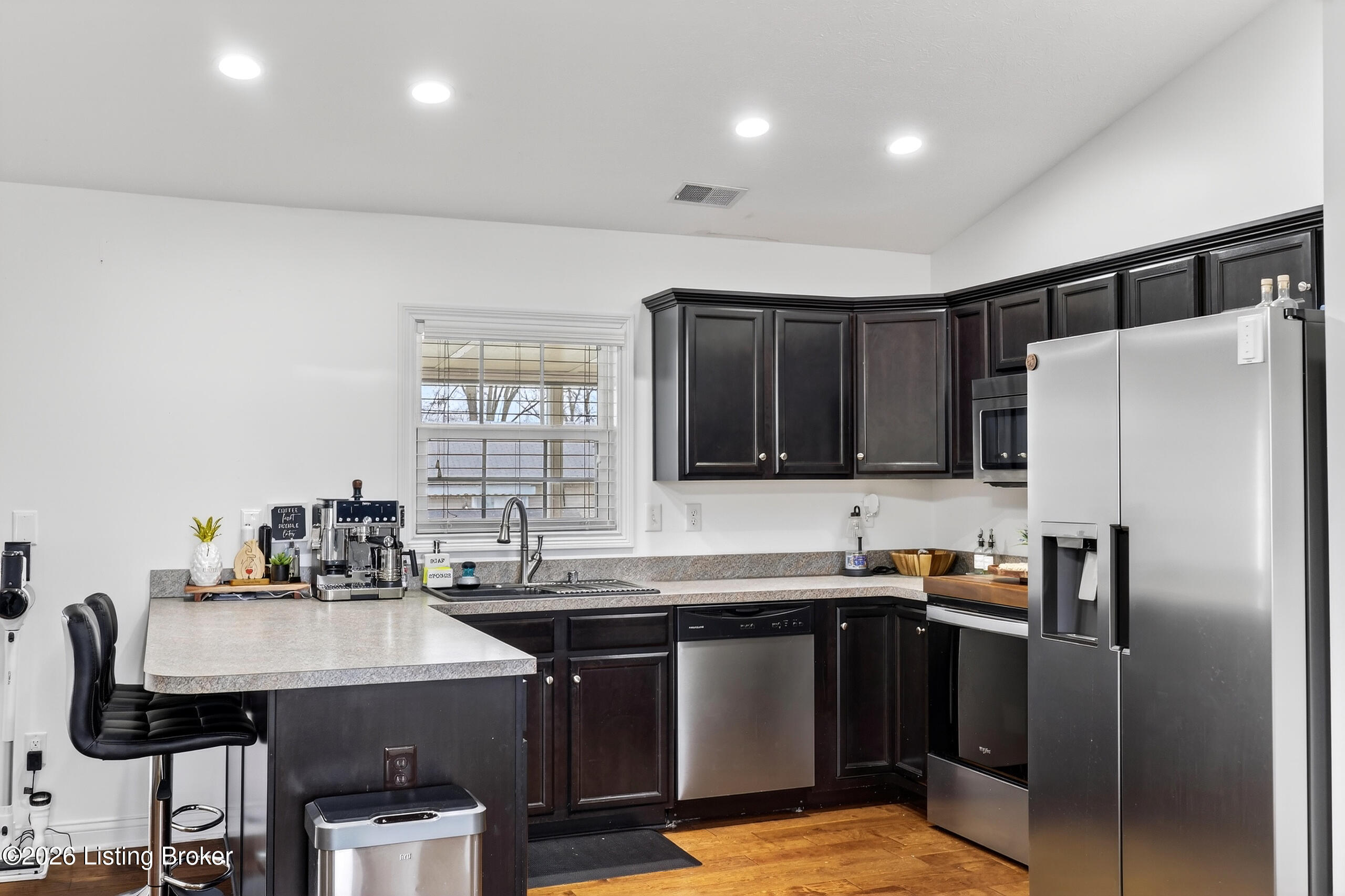 9815 Valley Farms Blvd