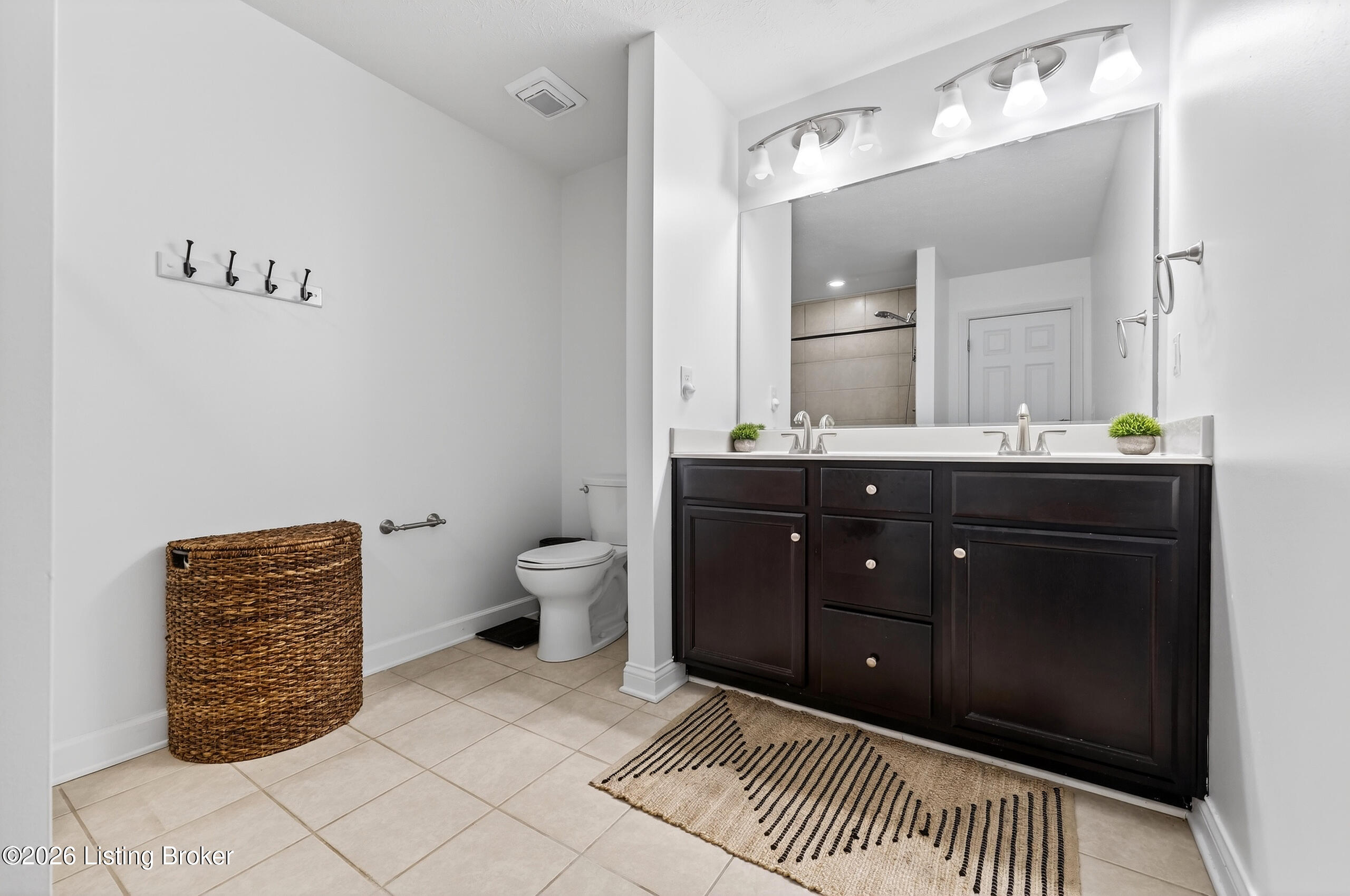 9815 Valley Farms Blvd