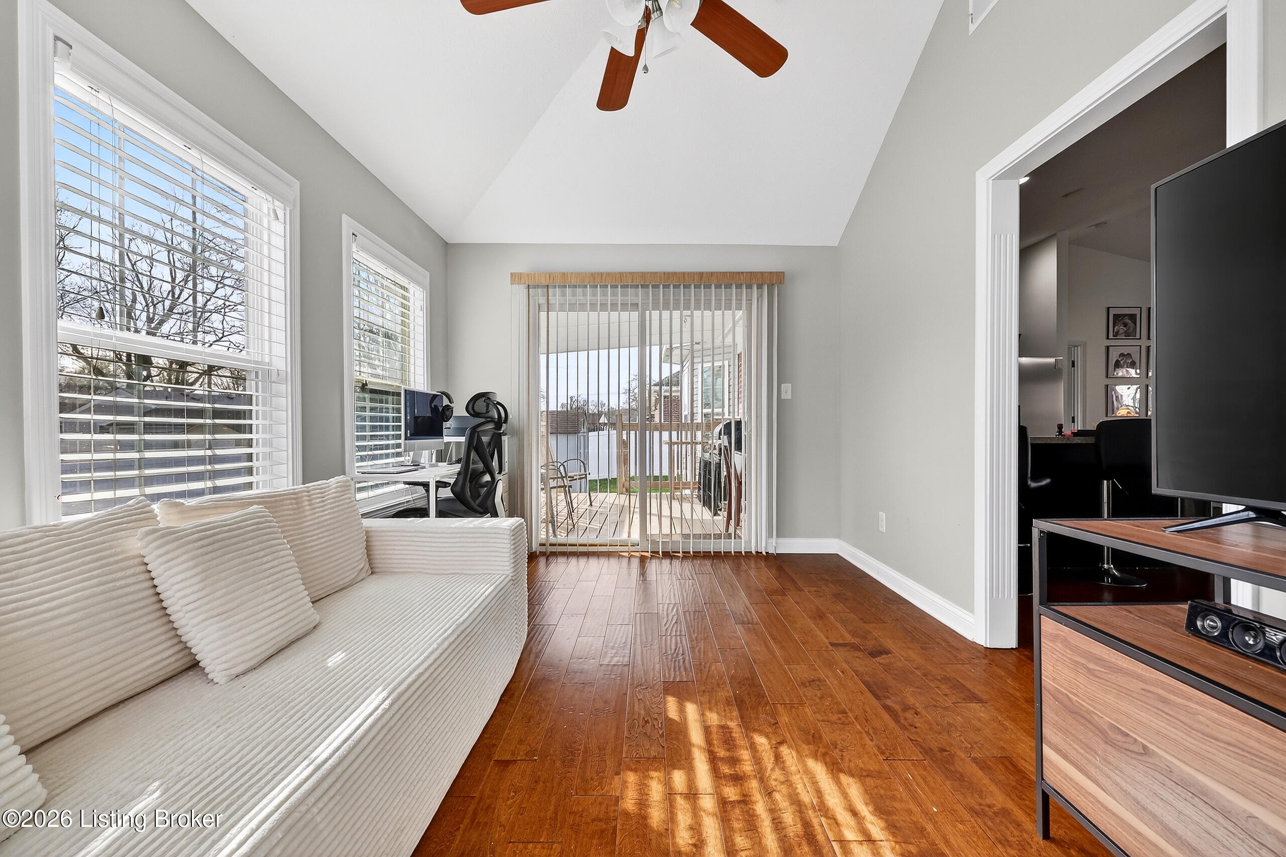 9815 Valley Farms Blvd