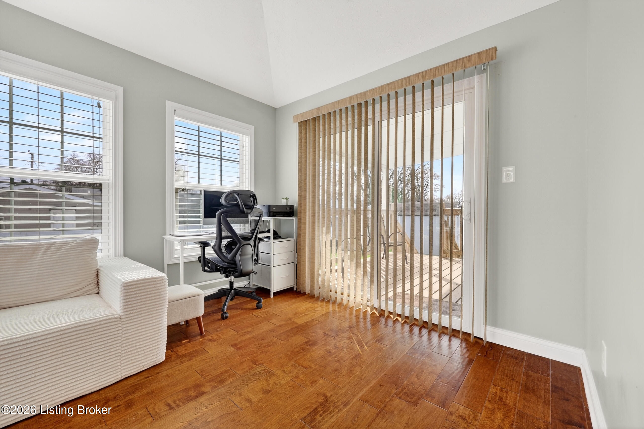 9815 Valley Farms Blvd