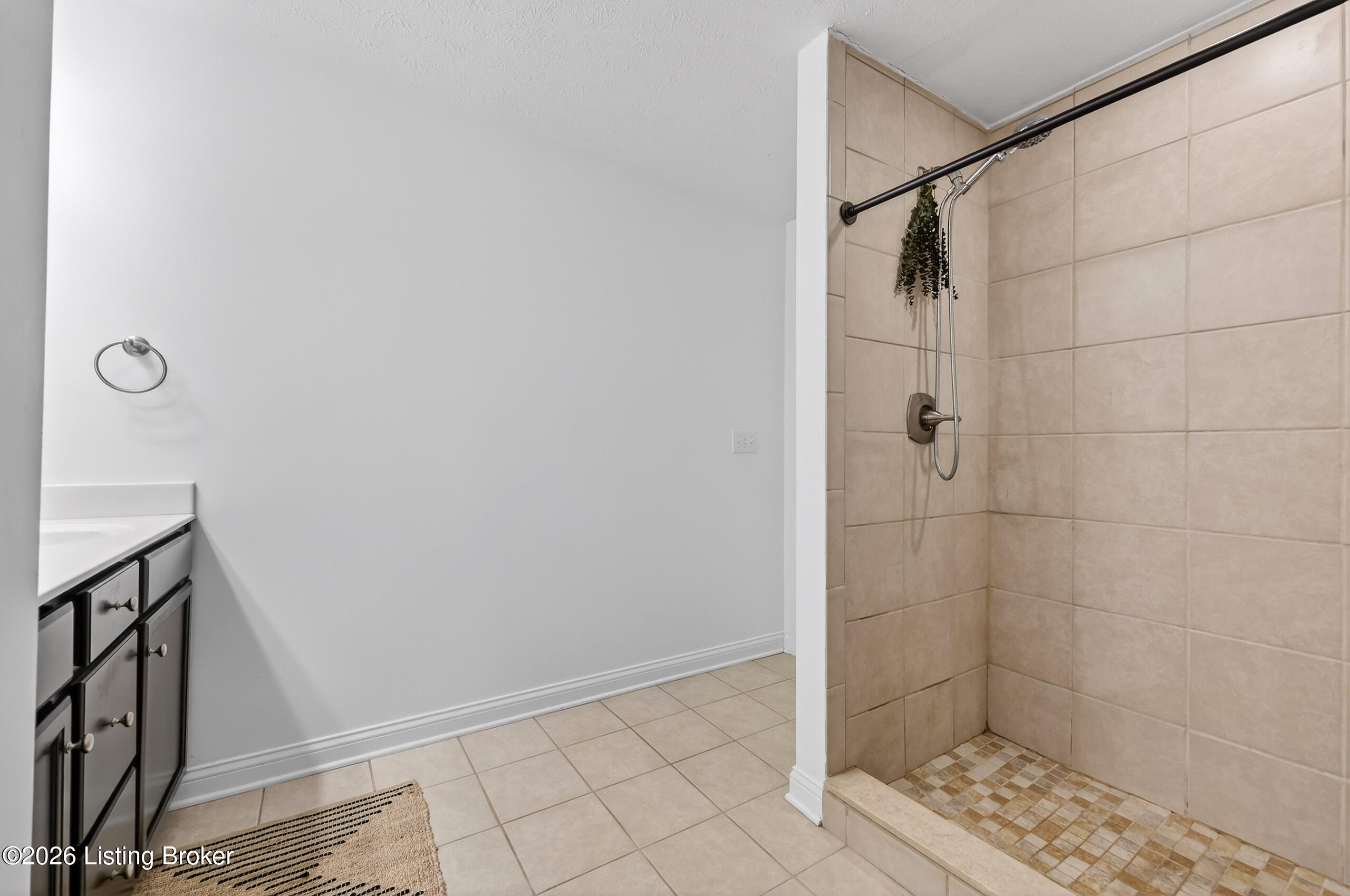 9815 Valley Farms Blvd