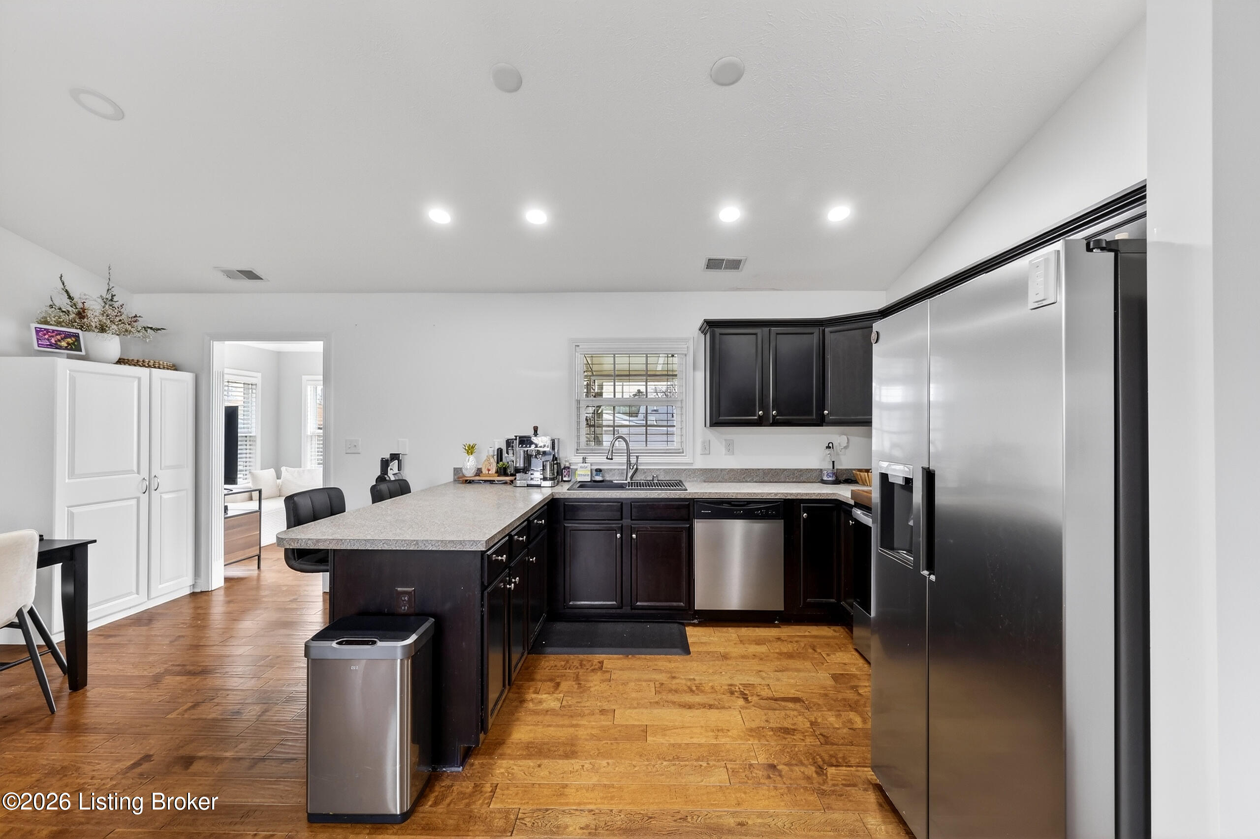 9815 Valley Farms Blvd