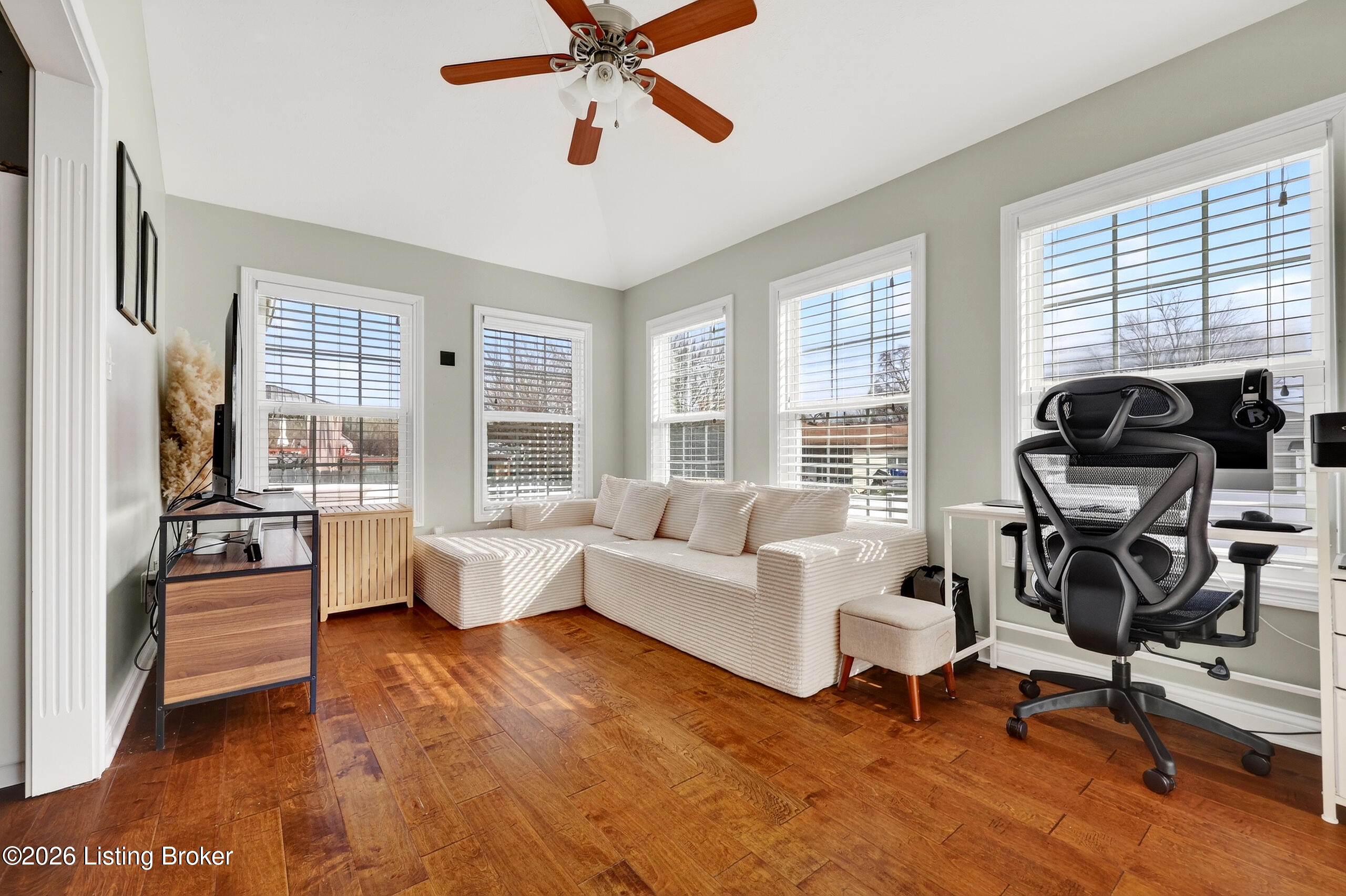 9815 Valley Farms Blvd