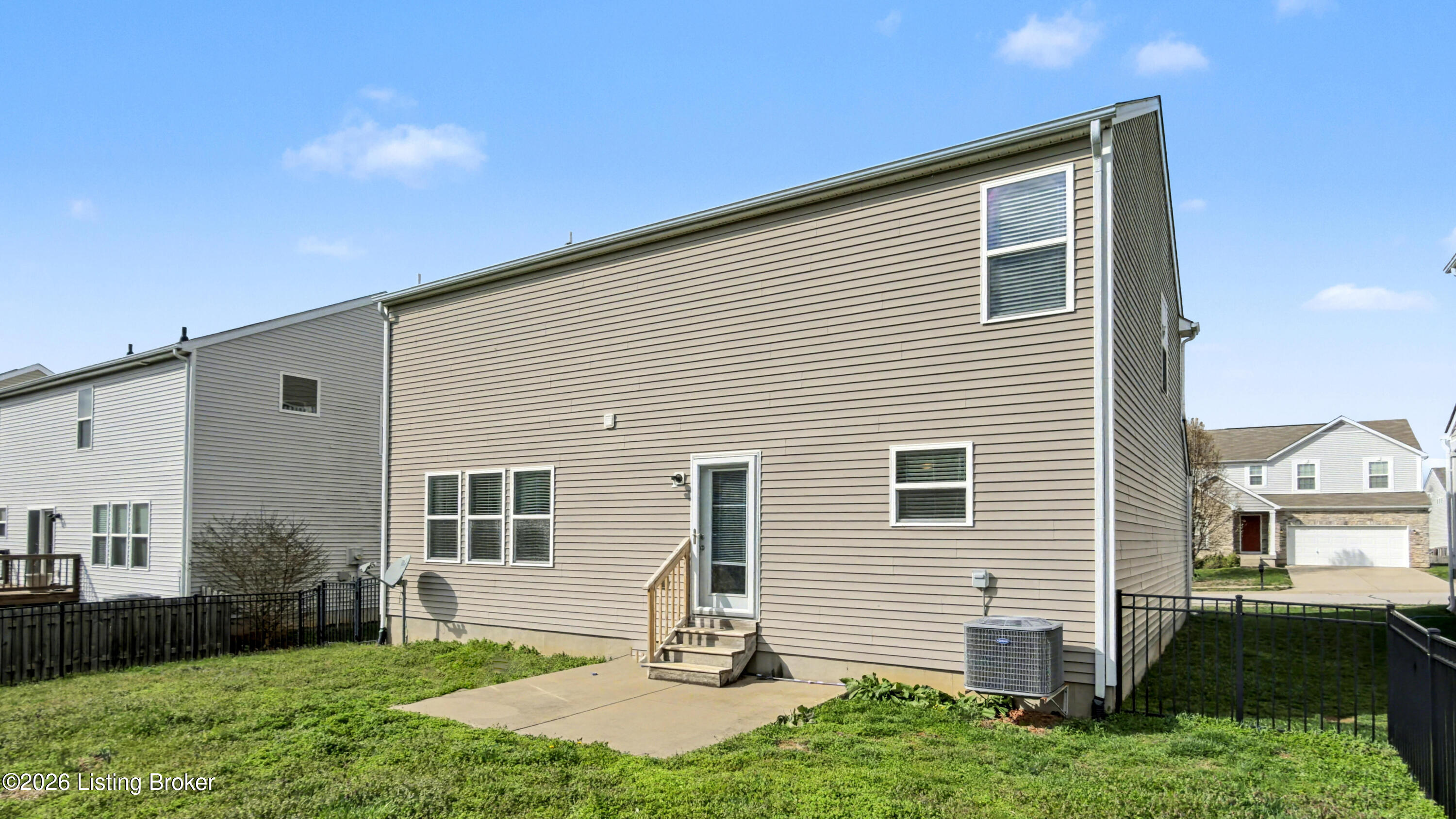 6057 Edgemont Way