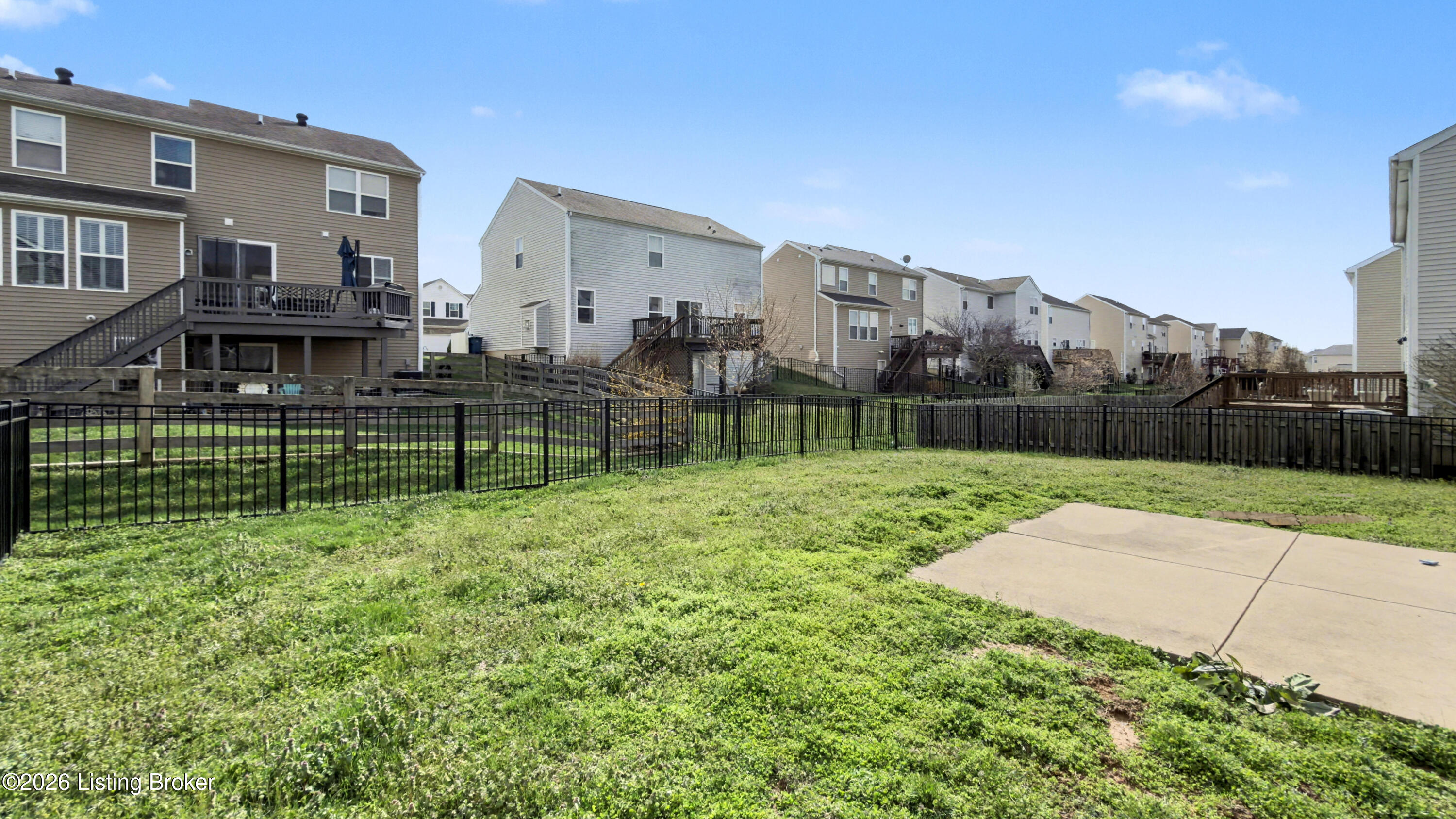 6057 Edgemont Way