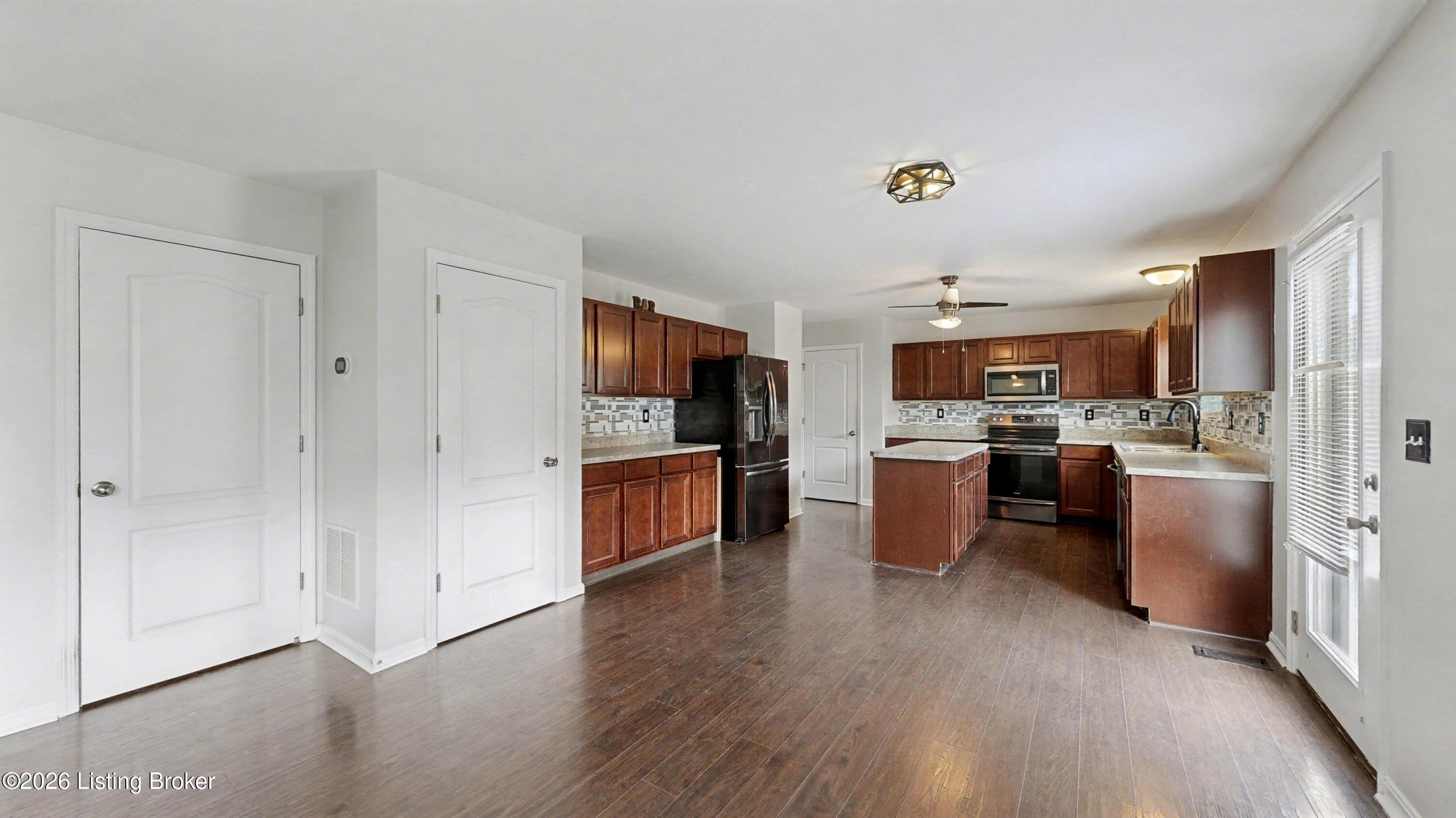 6057 Edgemont Way