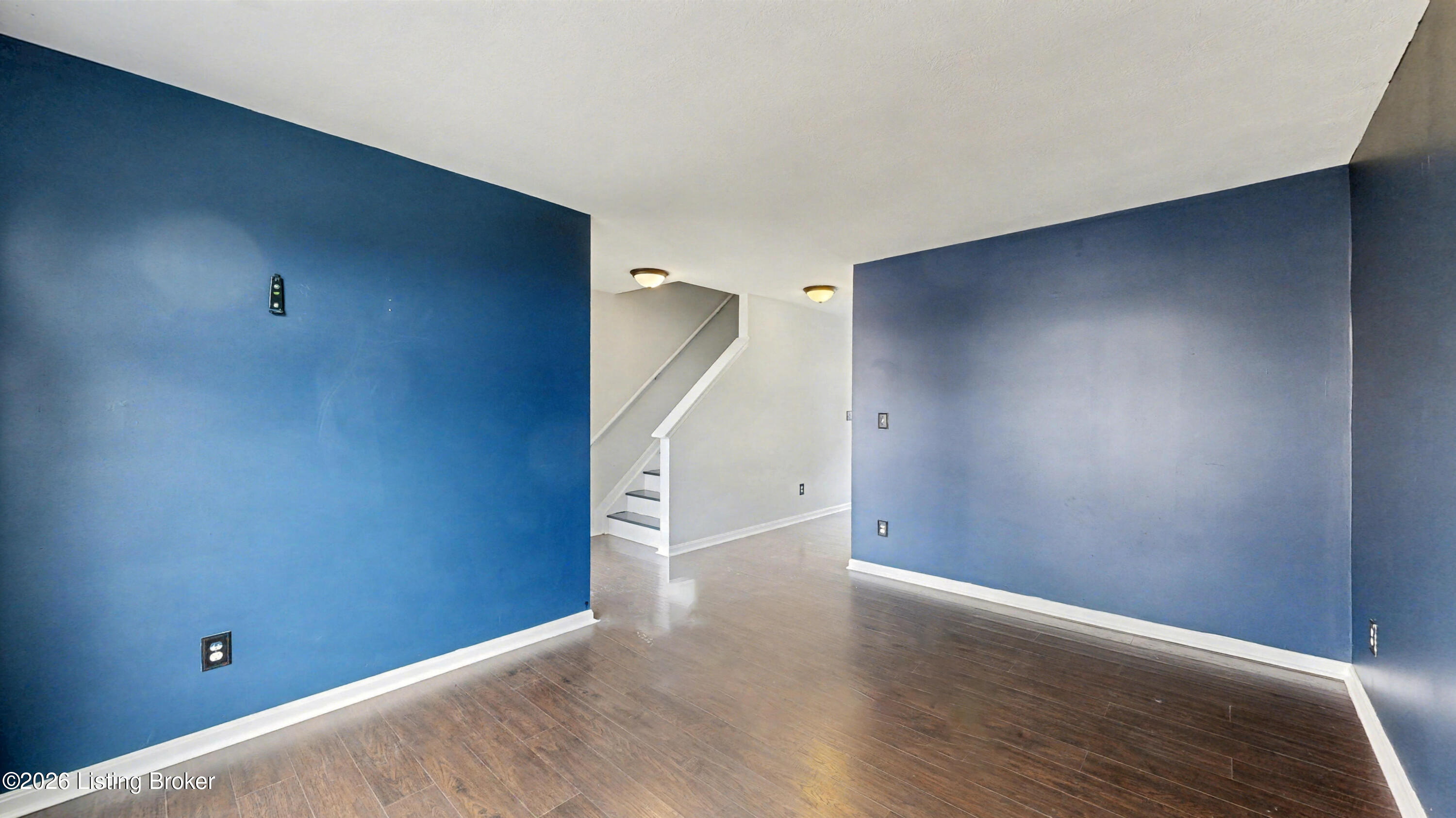 6057 Edgemont Way
