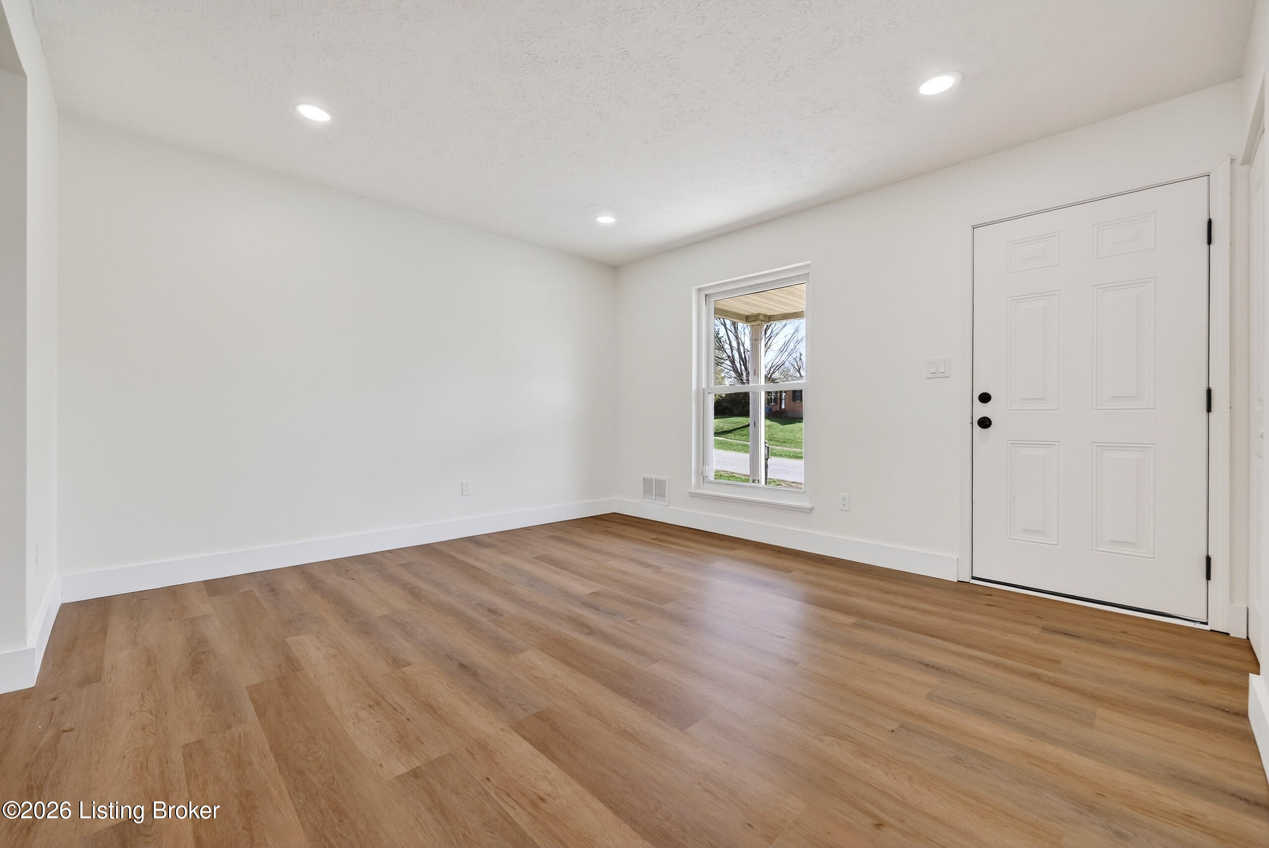 10110 Closterwood Dr