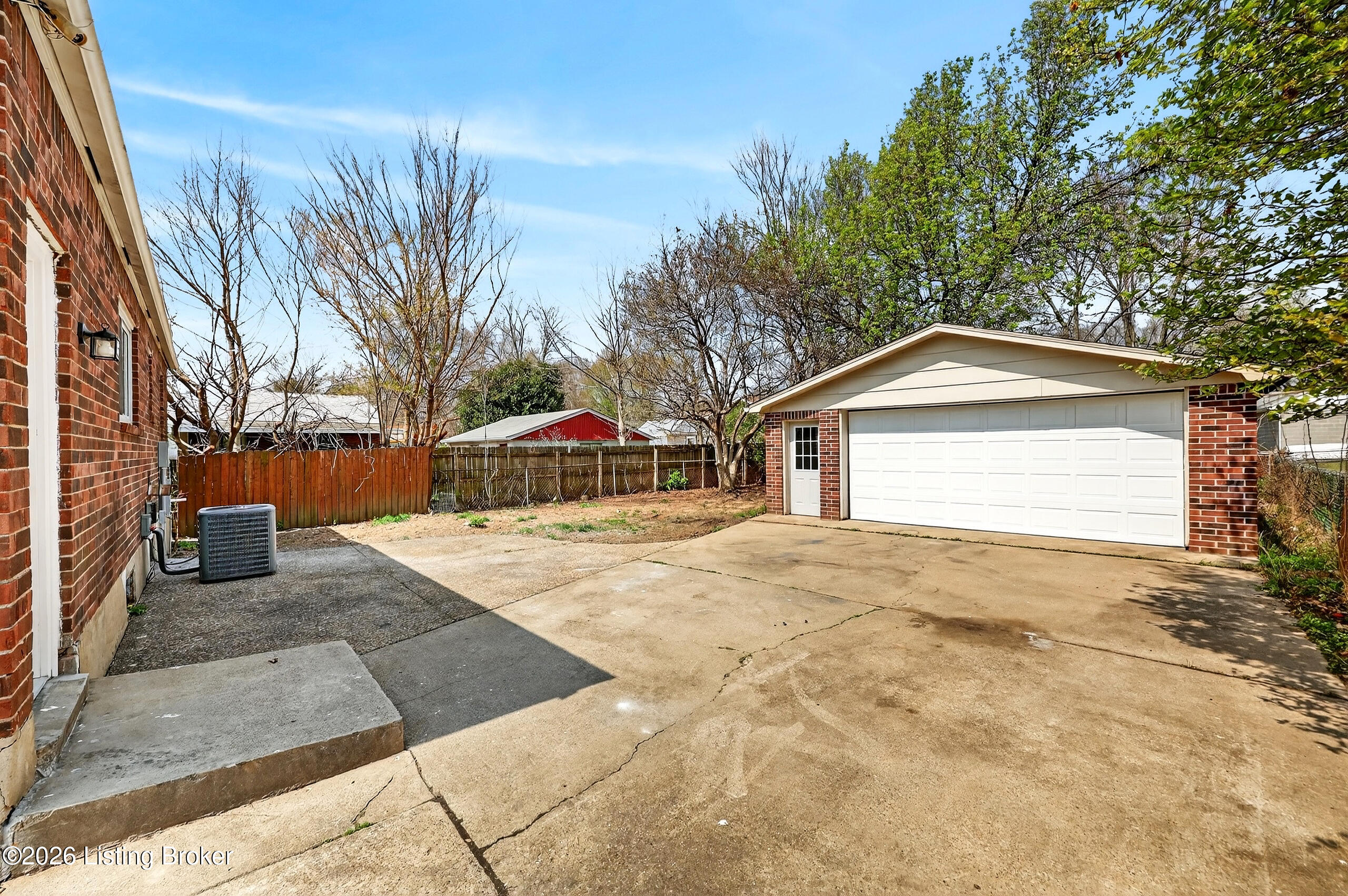 10110 Closterwood Dr