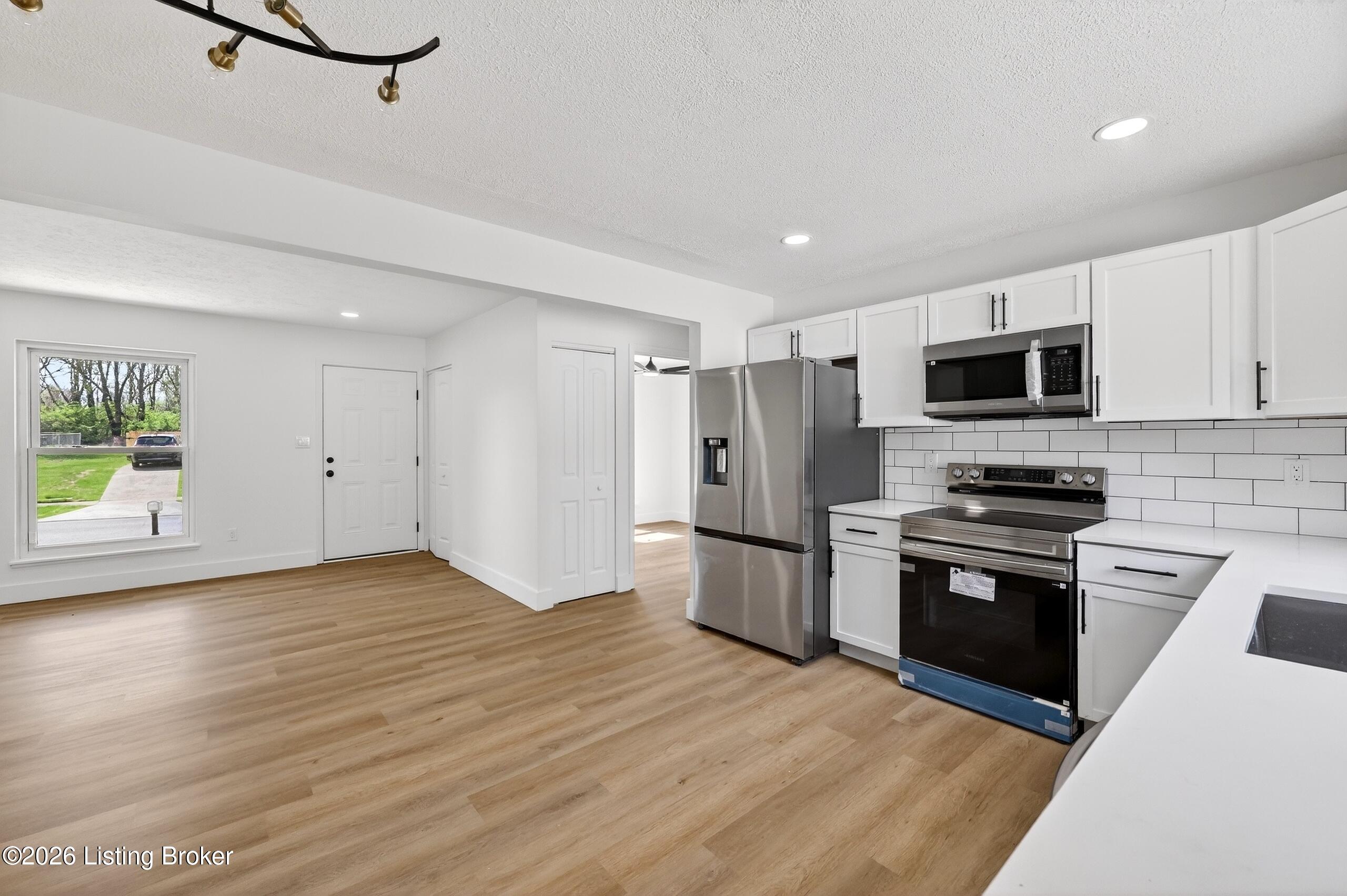 10110 Closterwood Dr