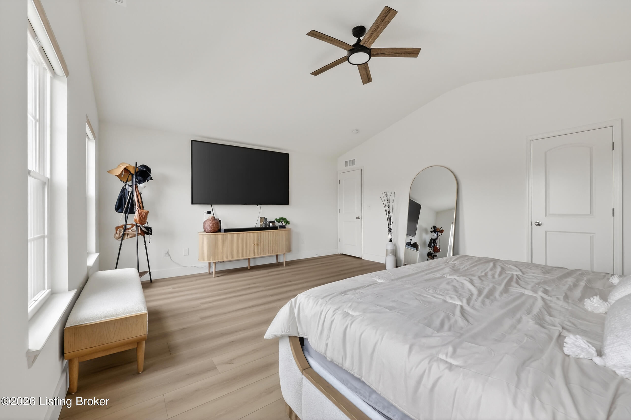 11946 Cascade Falls Trail