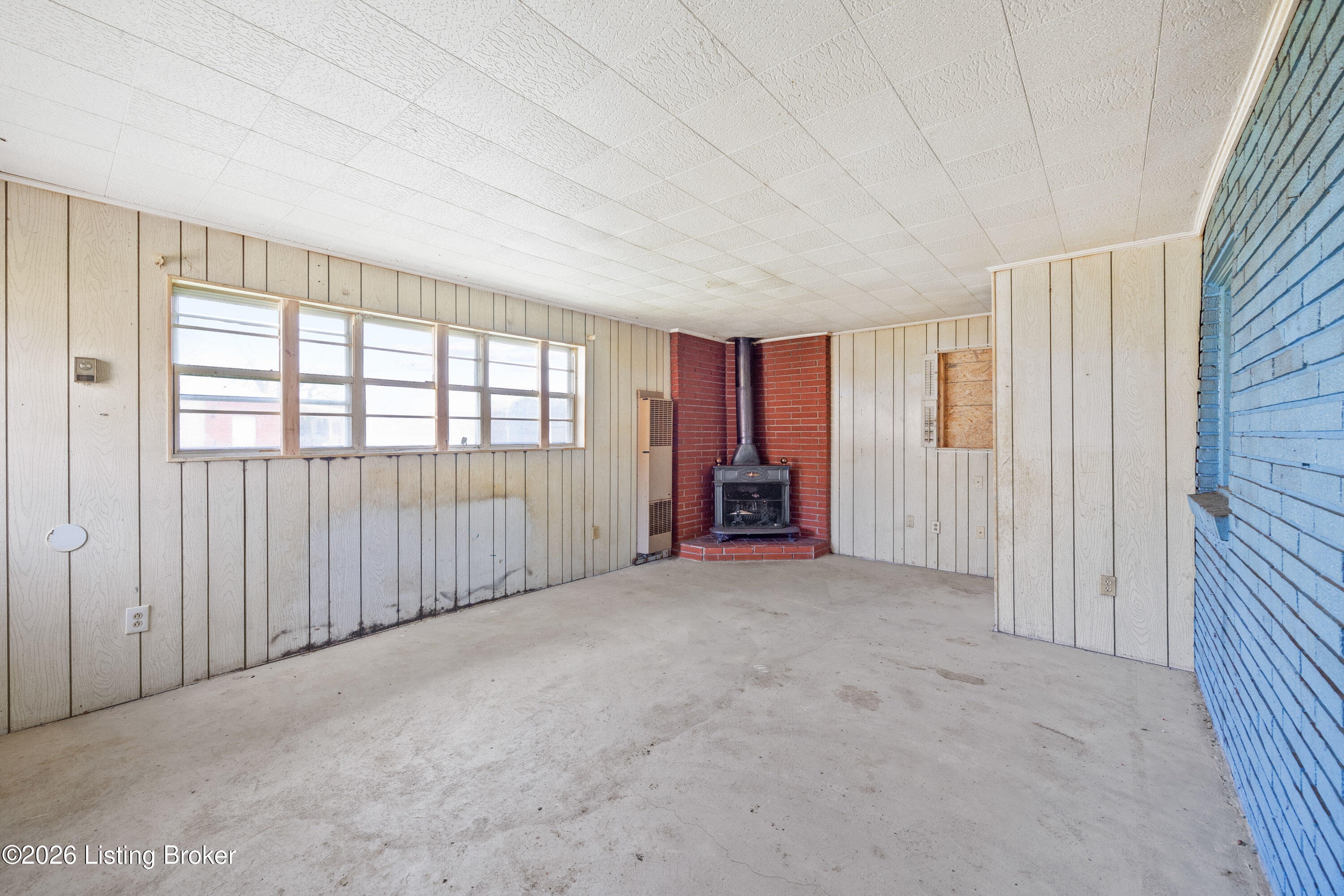 2403 Elkhorn Ln