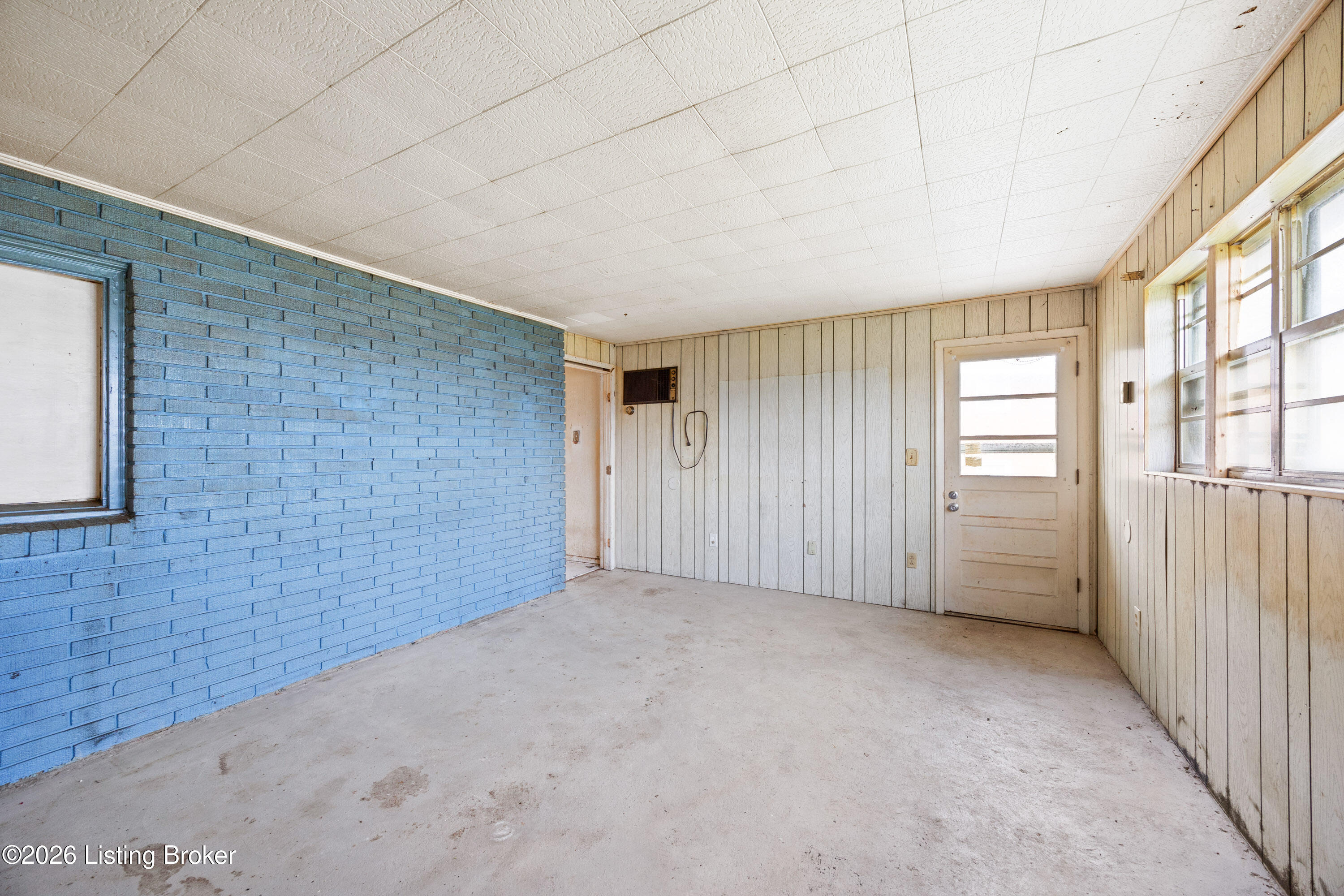 2403 Elkhorn Ln
