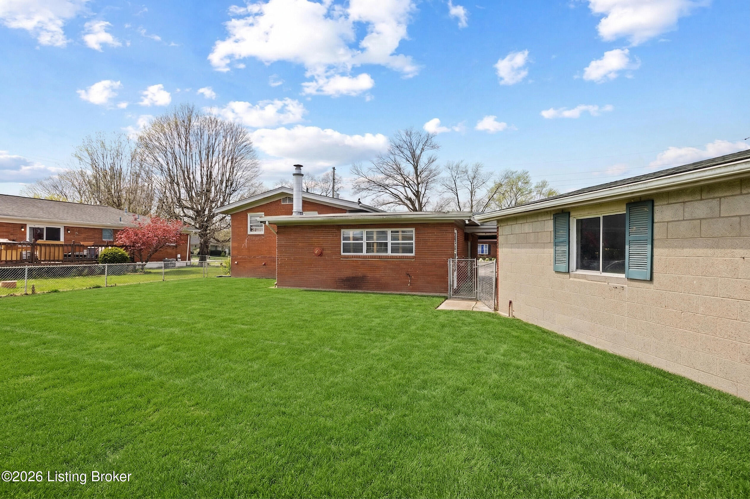 2403 Elkhorn Ln