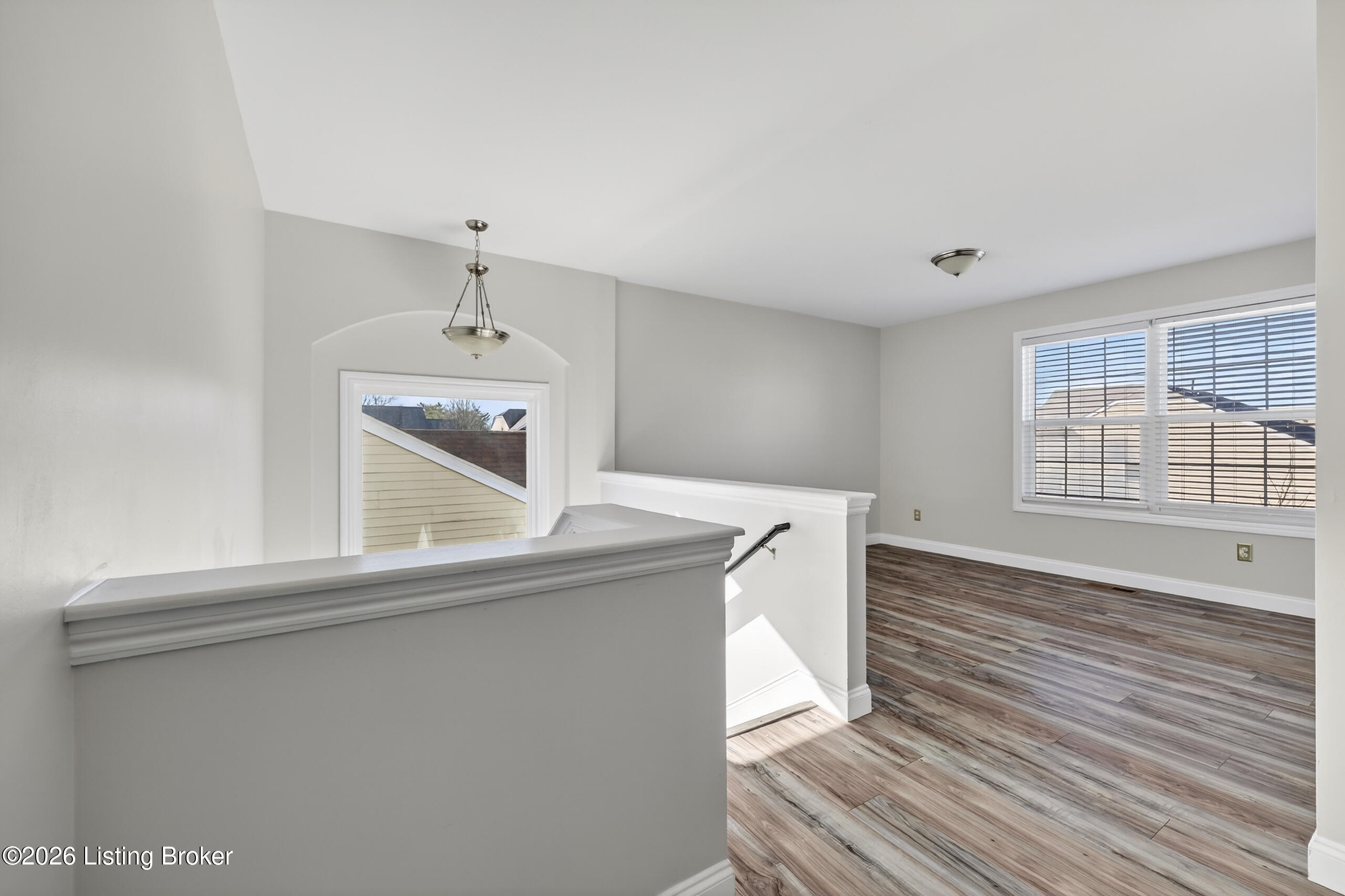 5609 Red Crested Way