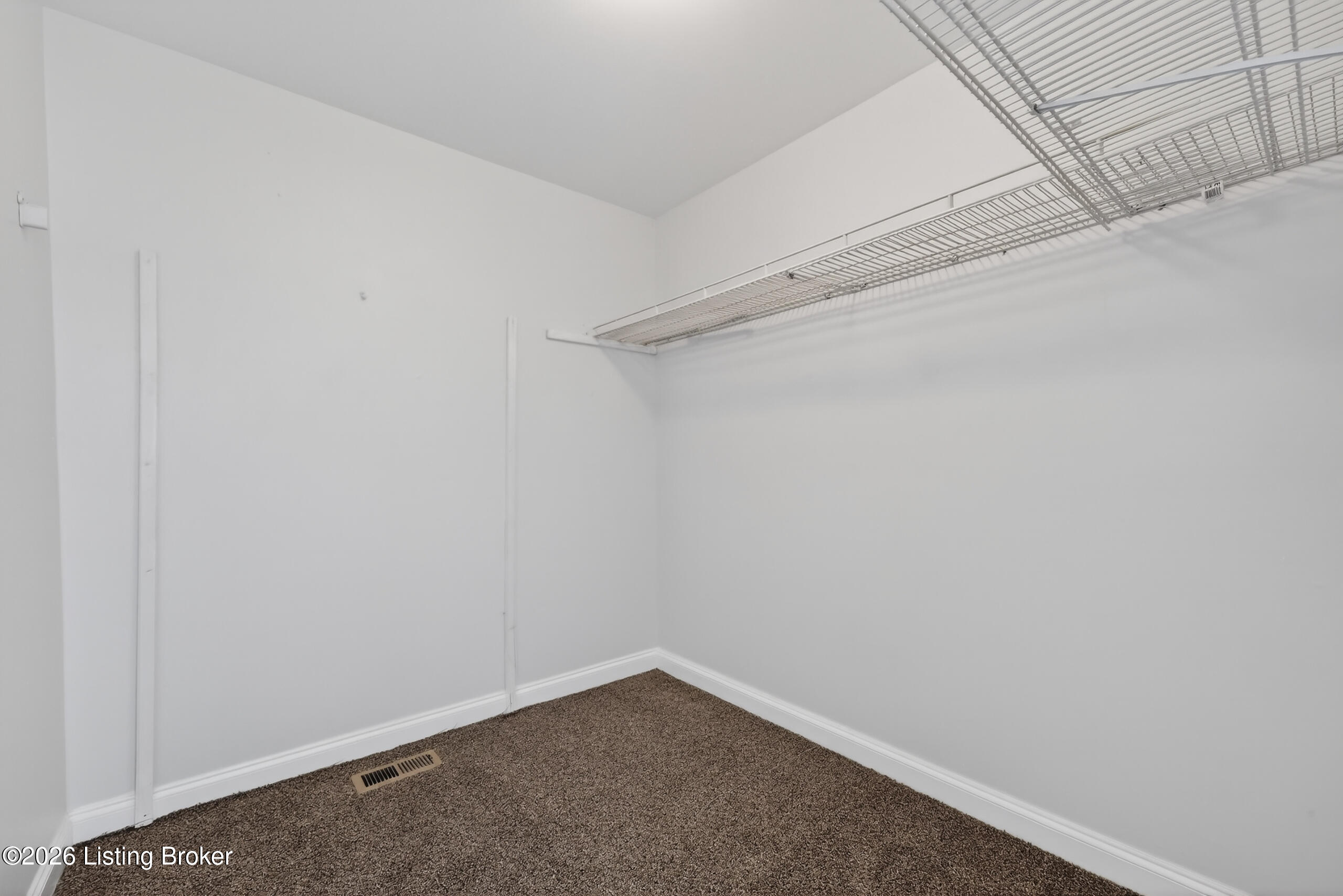 5609 Red Crested Way