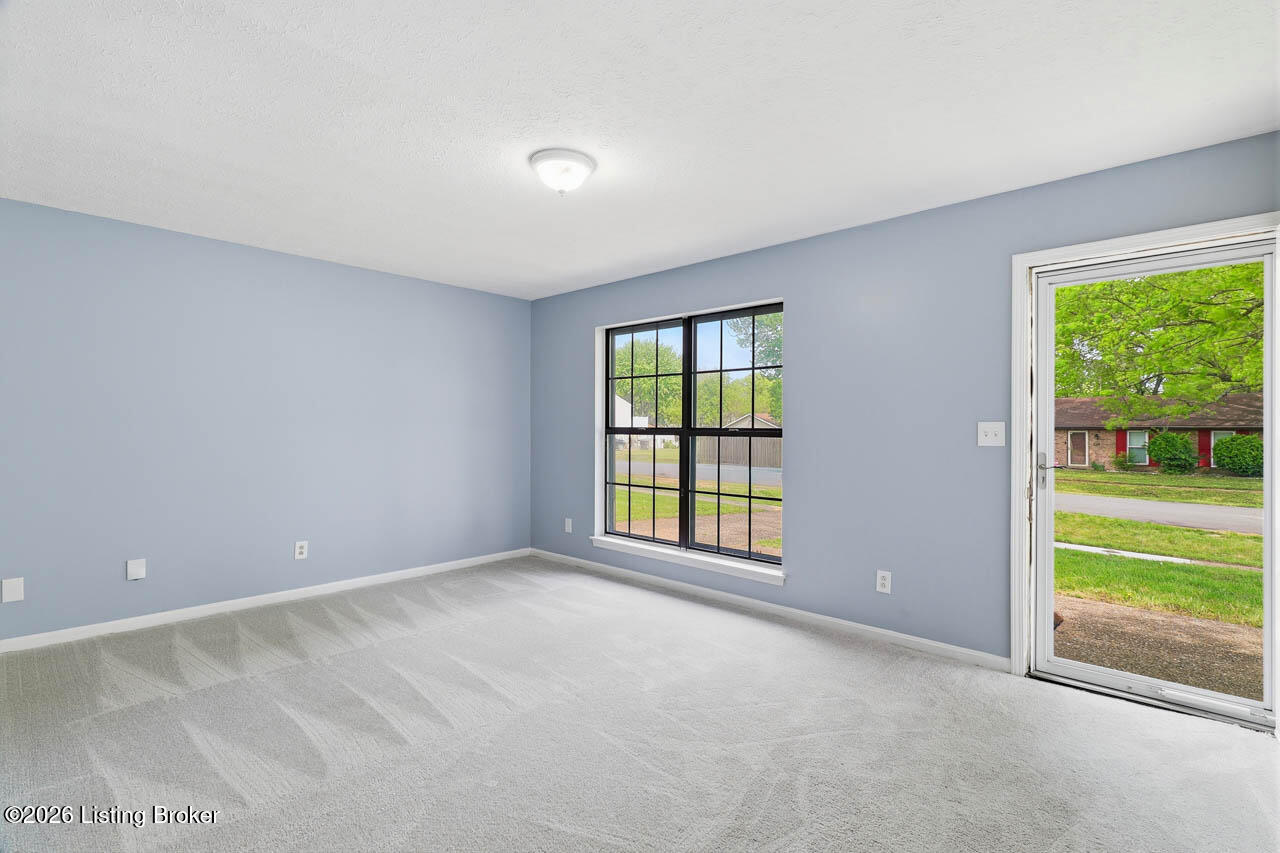 9710 Turnpike View Dr