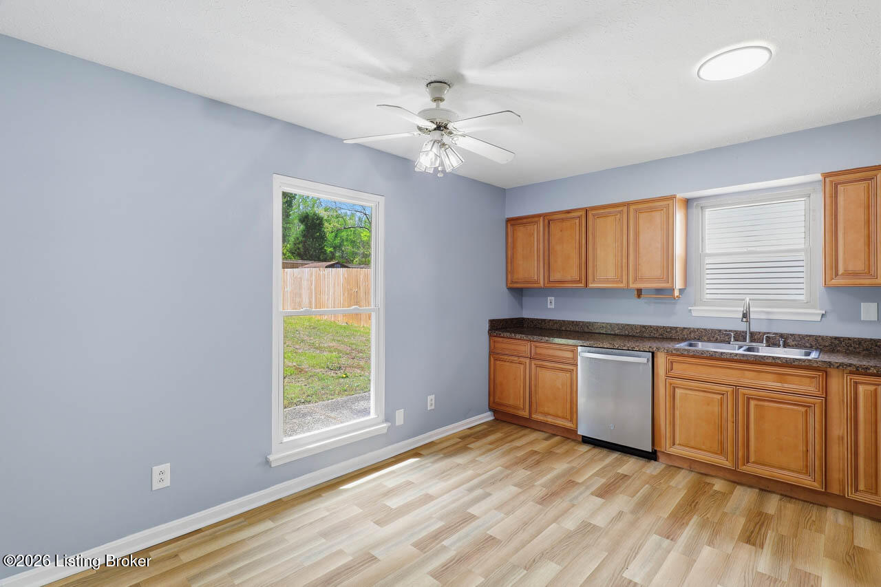 9710 Turnpike View Dr