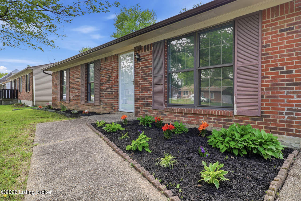 9710 Turnpike View Dr
