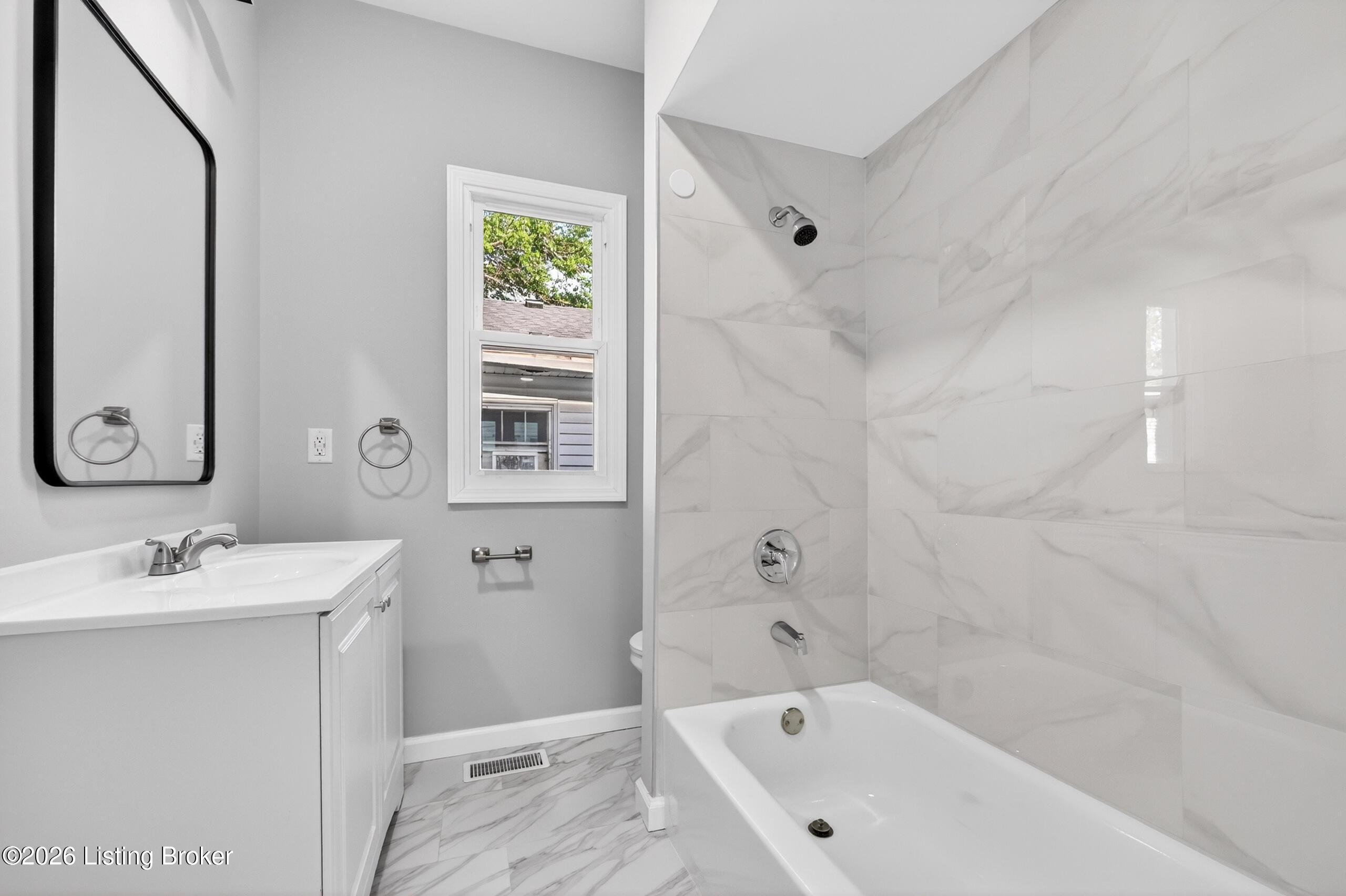 3527 W Muhammad Ali Blvd