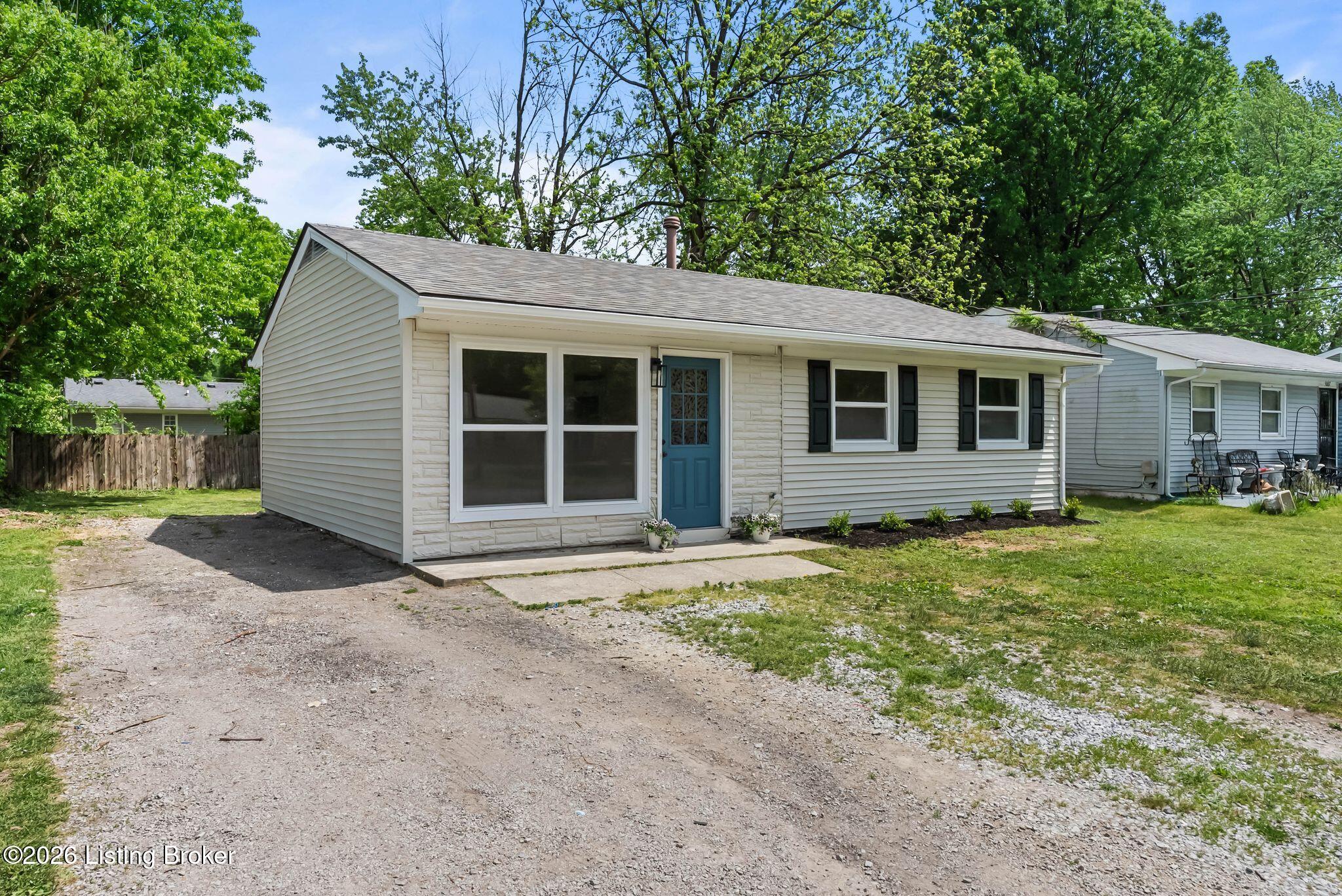 5005 Yaupon Ln