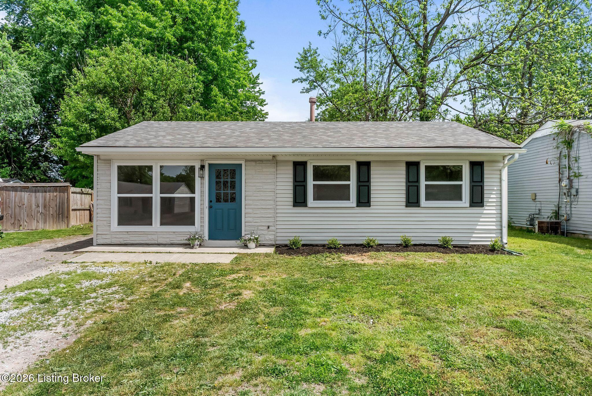 5005 Yaupon Ln
