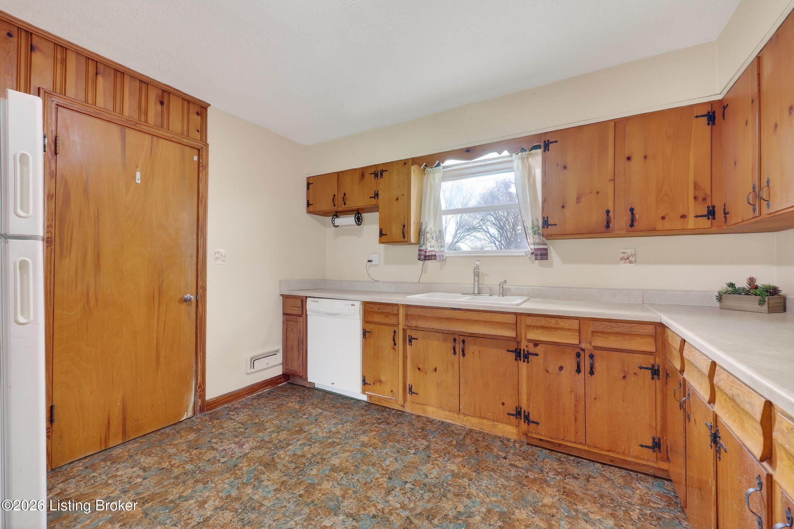 2003 Rockford Ln