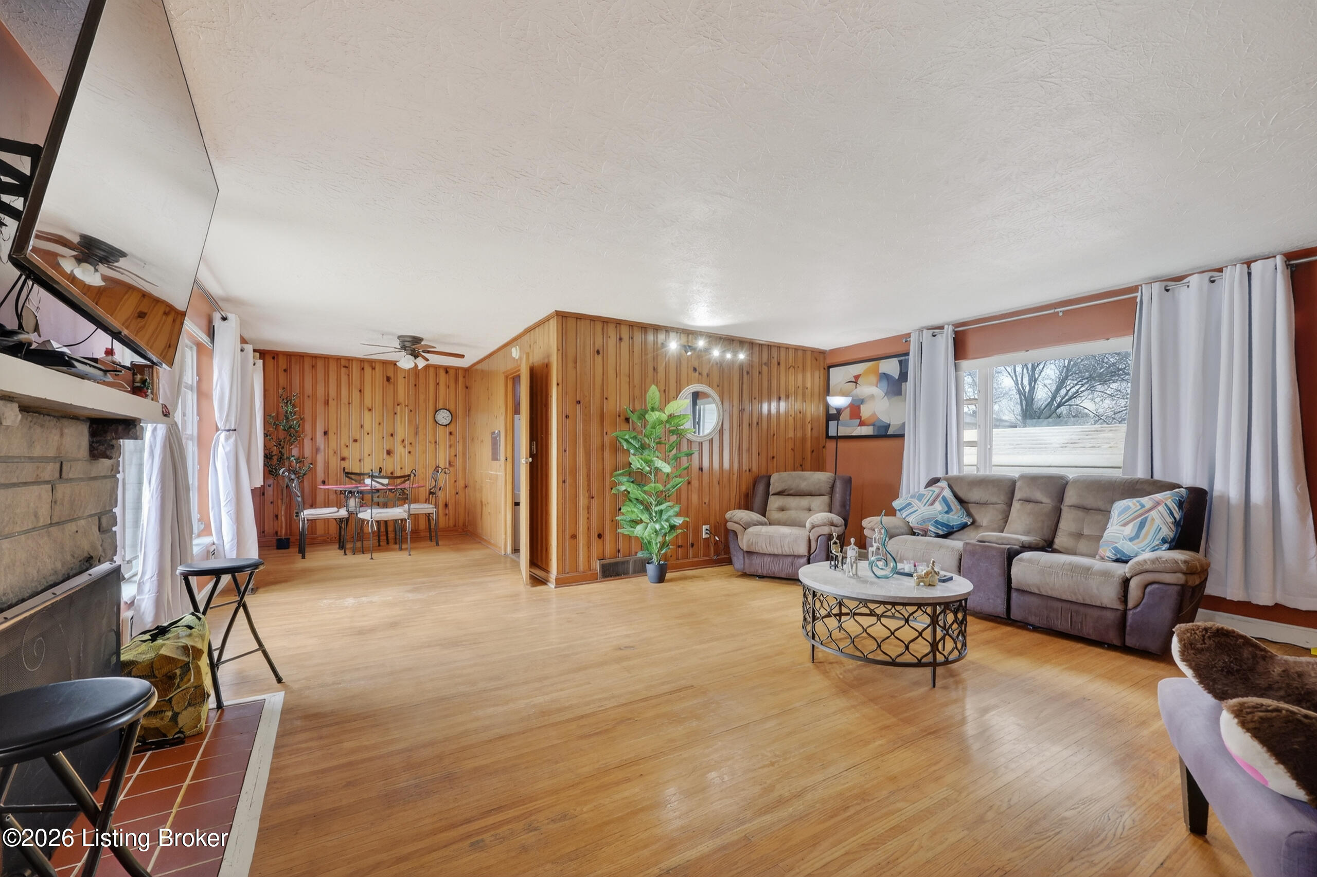 2003 Rockford Ln