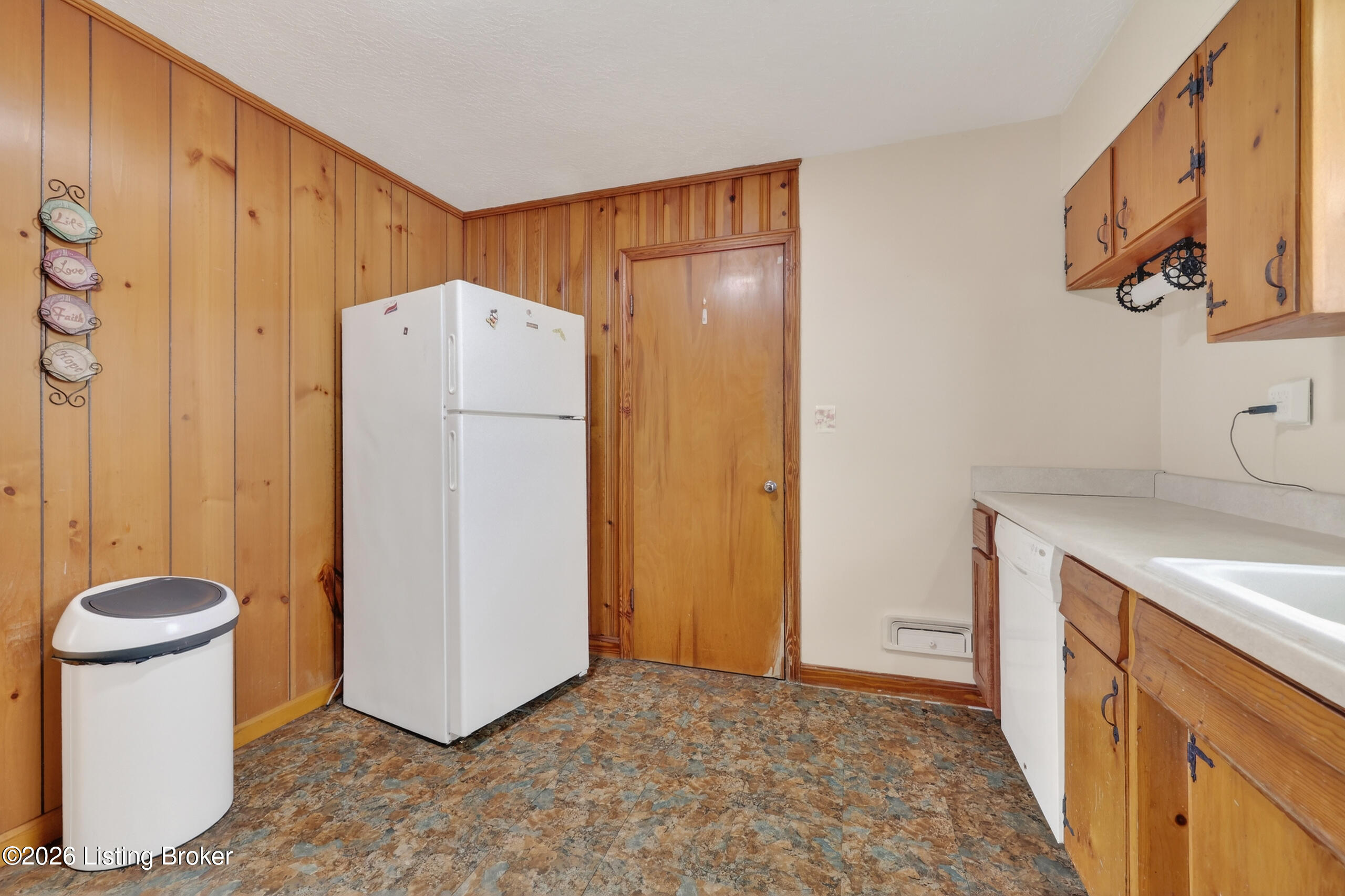 2003 Rockford Ln