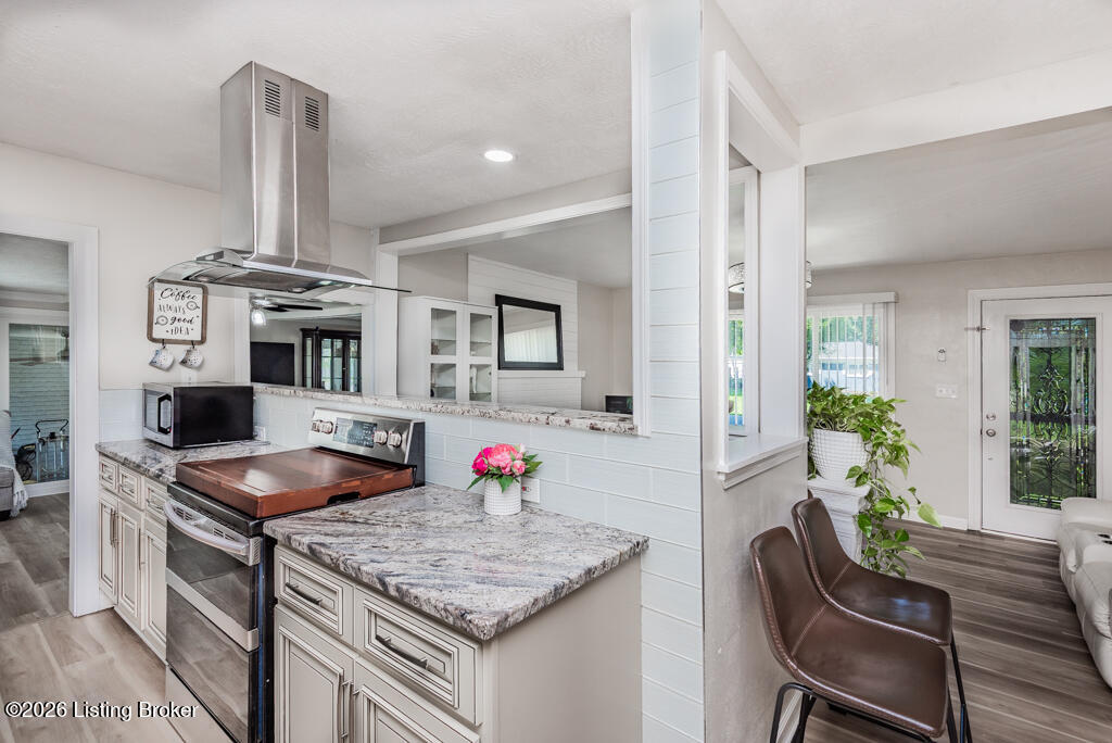5307 Elise Way
