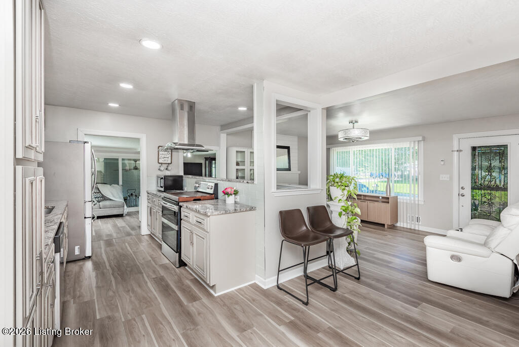 5307 Elise Way