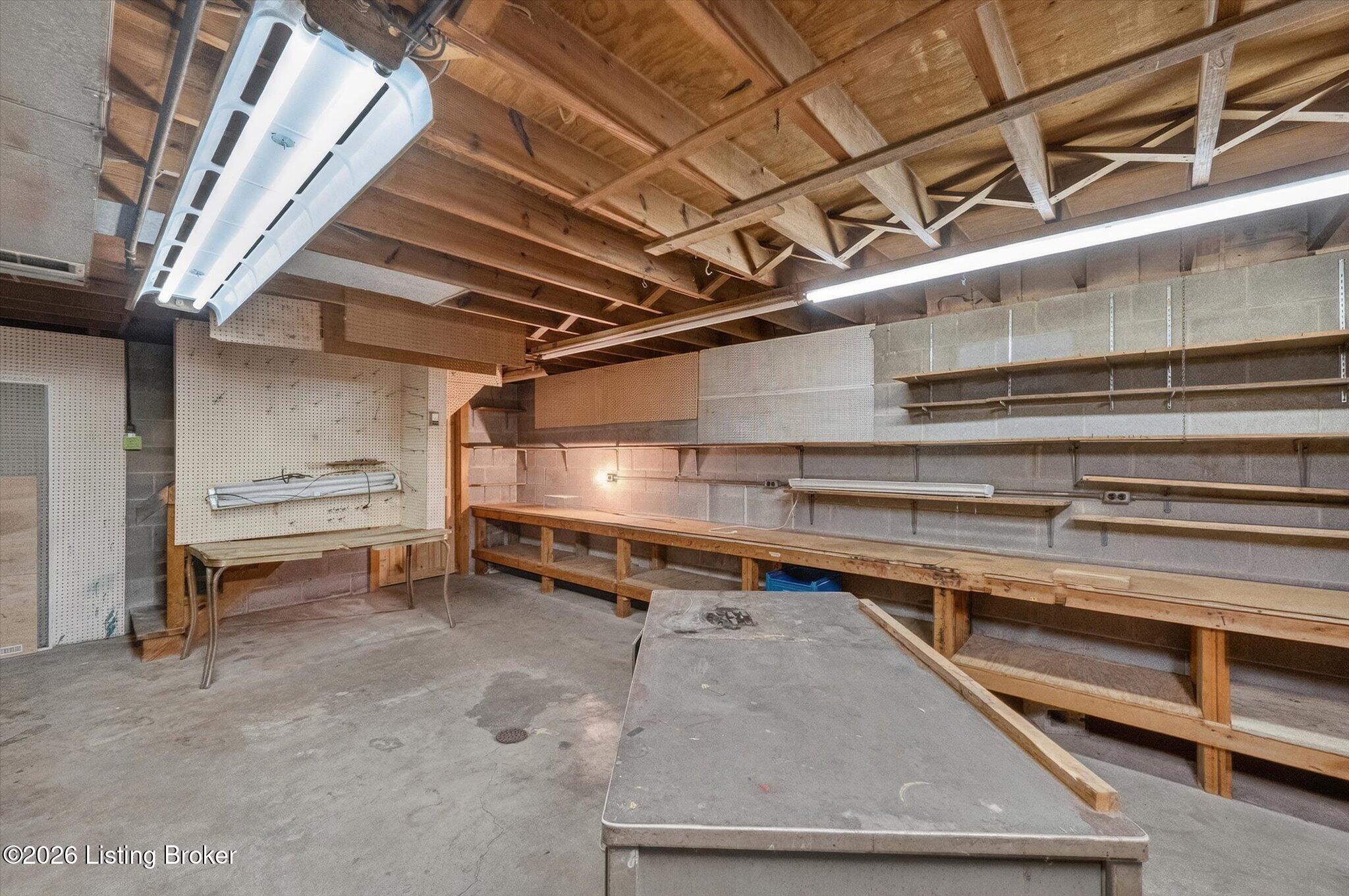 5416 Sir Barton Rd