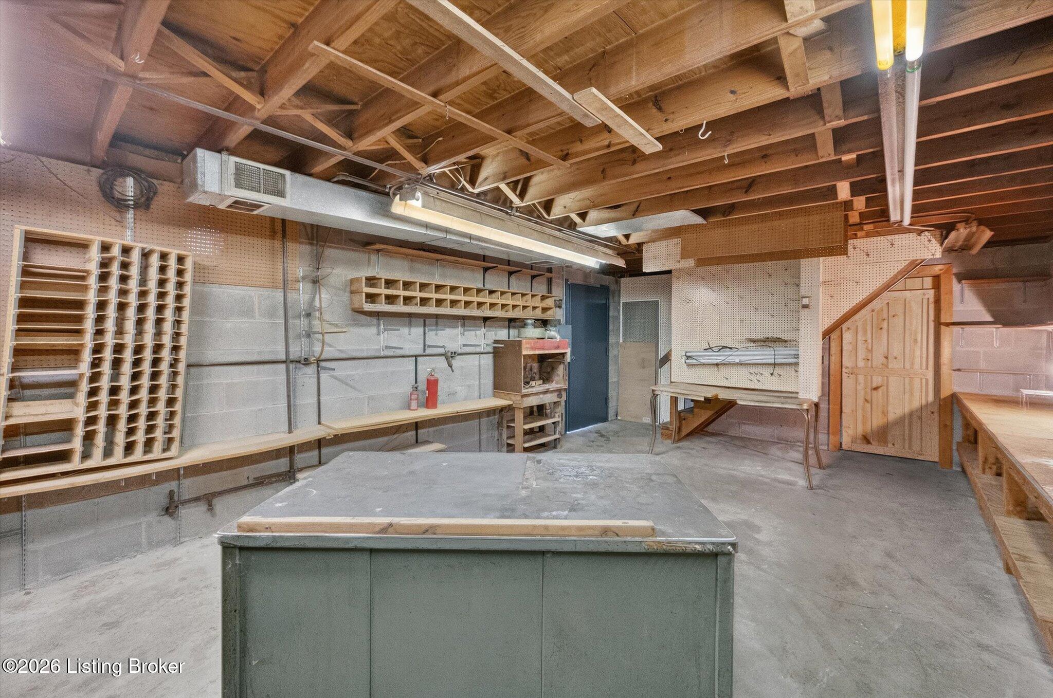 5416 Sir Barton Rd