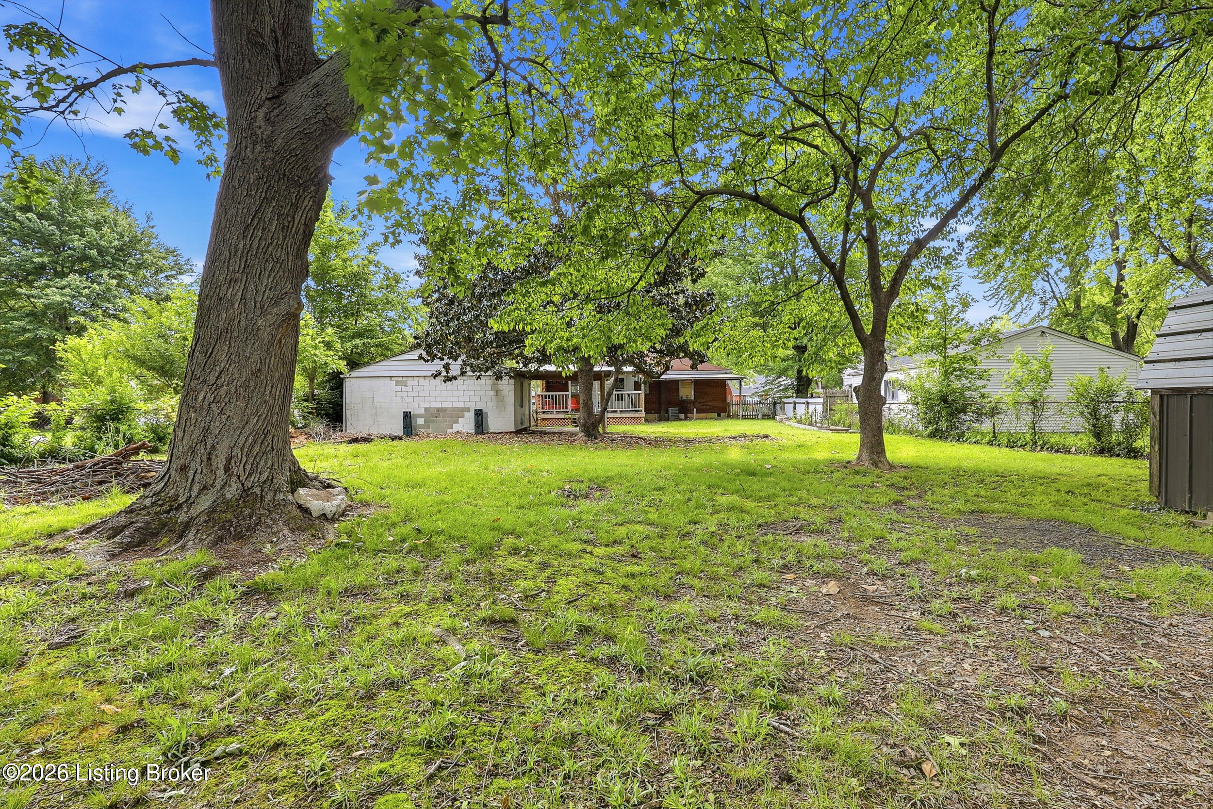 4929 Forest Park Dr